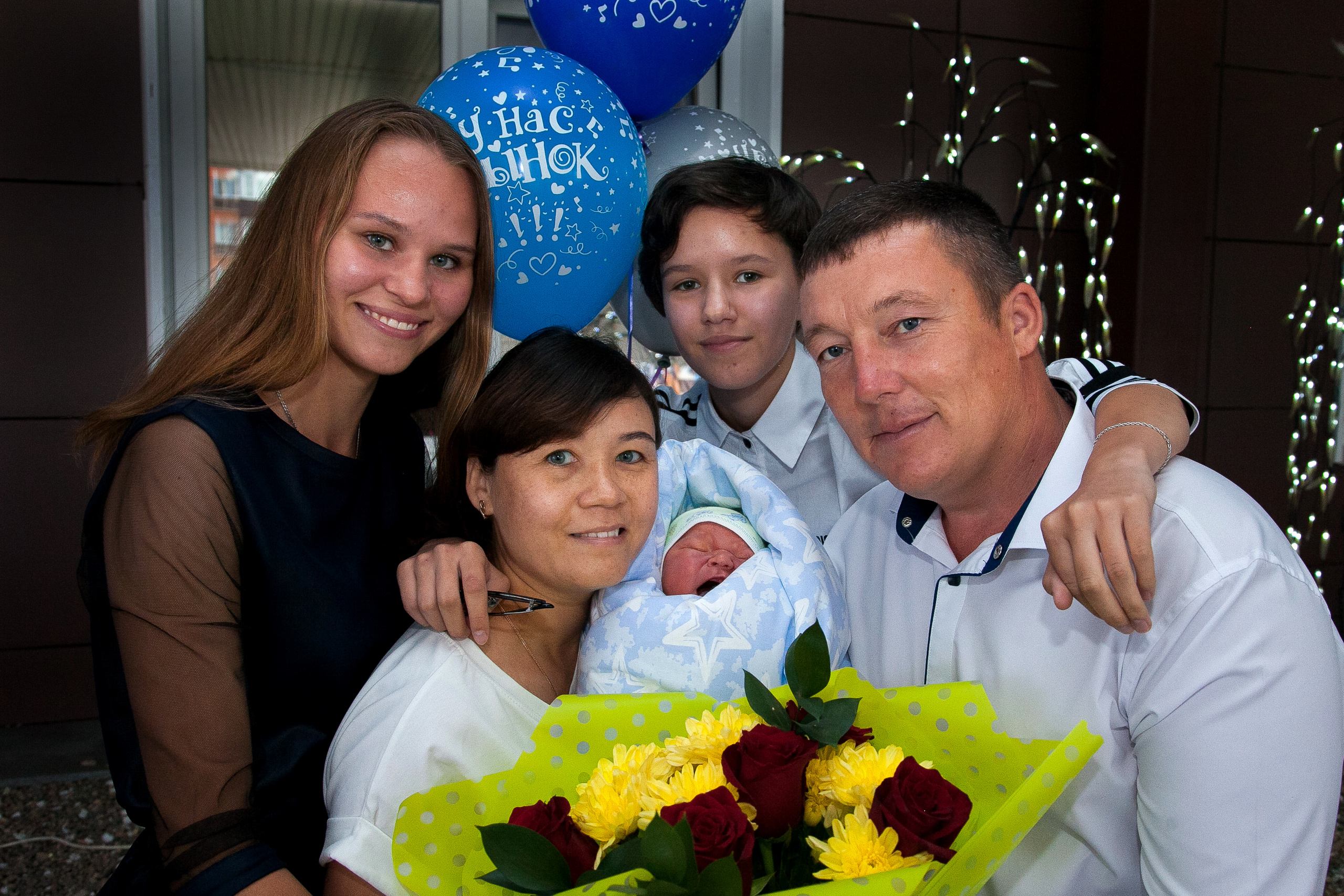 Выписка из роддома. Свадебный, семейный и детский фотограф в Иркутске Жанат Уразгалиев