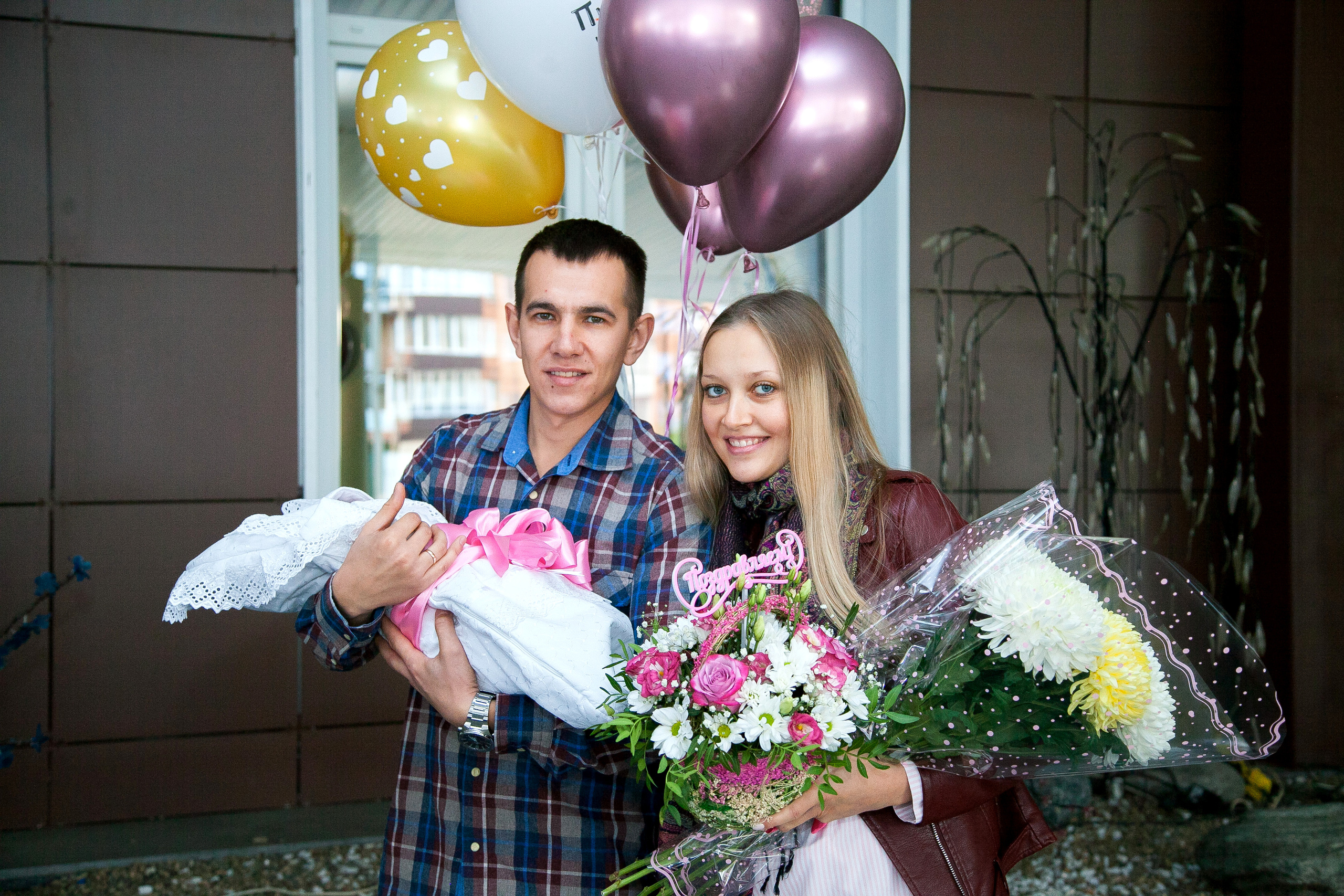 Выписка из роддома. Свадебный, семейный и детский фотограф в Иркутске Жанат Уразгалиев