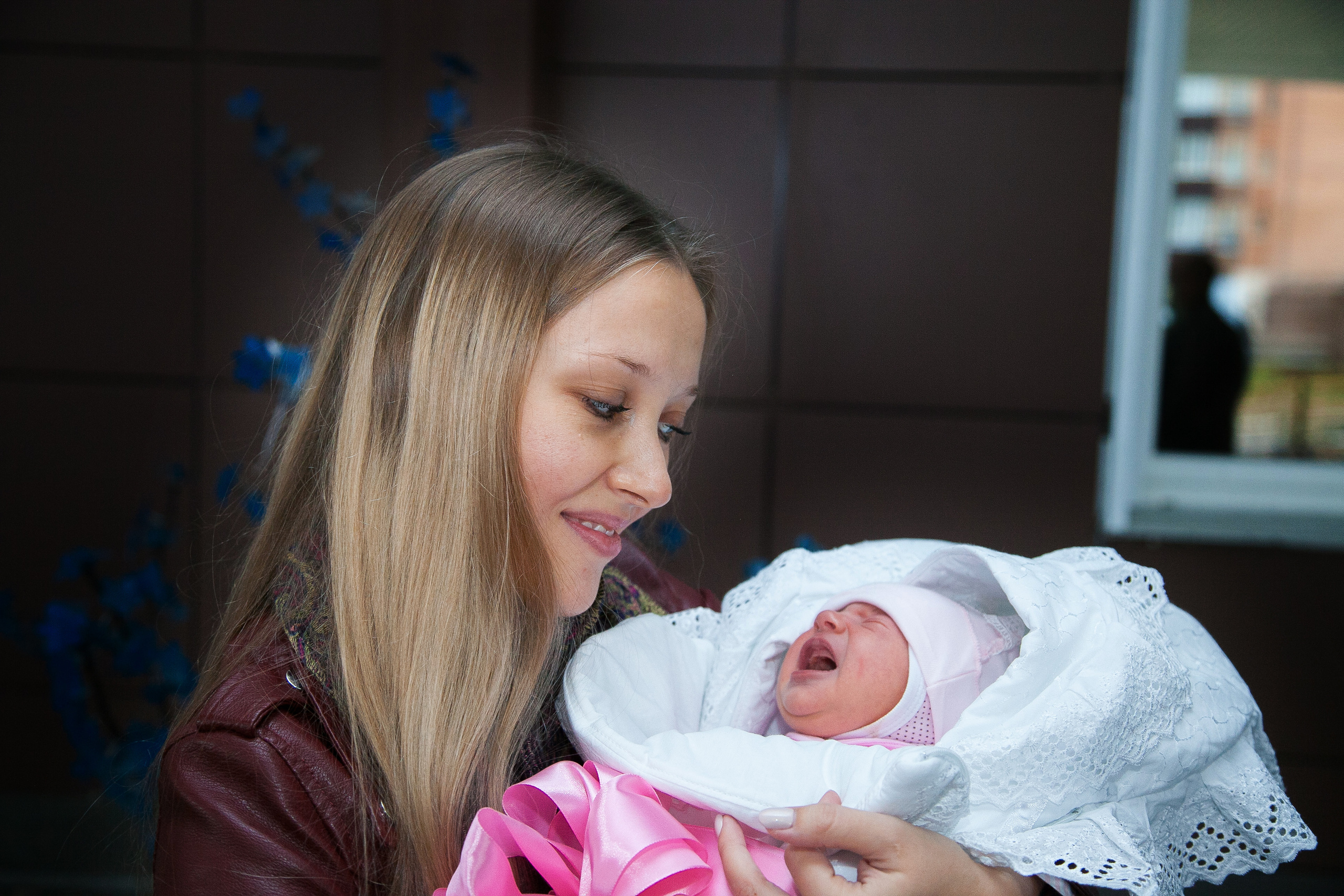 Выписка из роддома. Свадебный, семейный и детский фотограф в Иркутске Жанат Уразгалиев