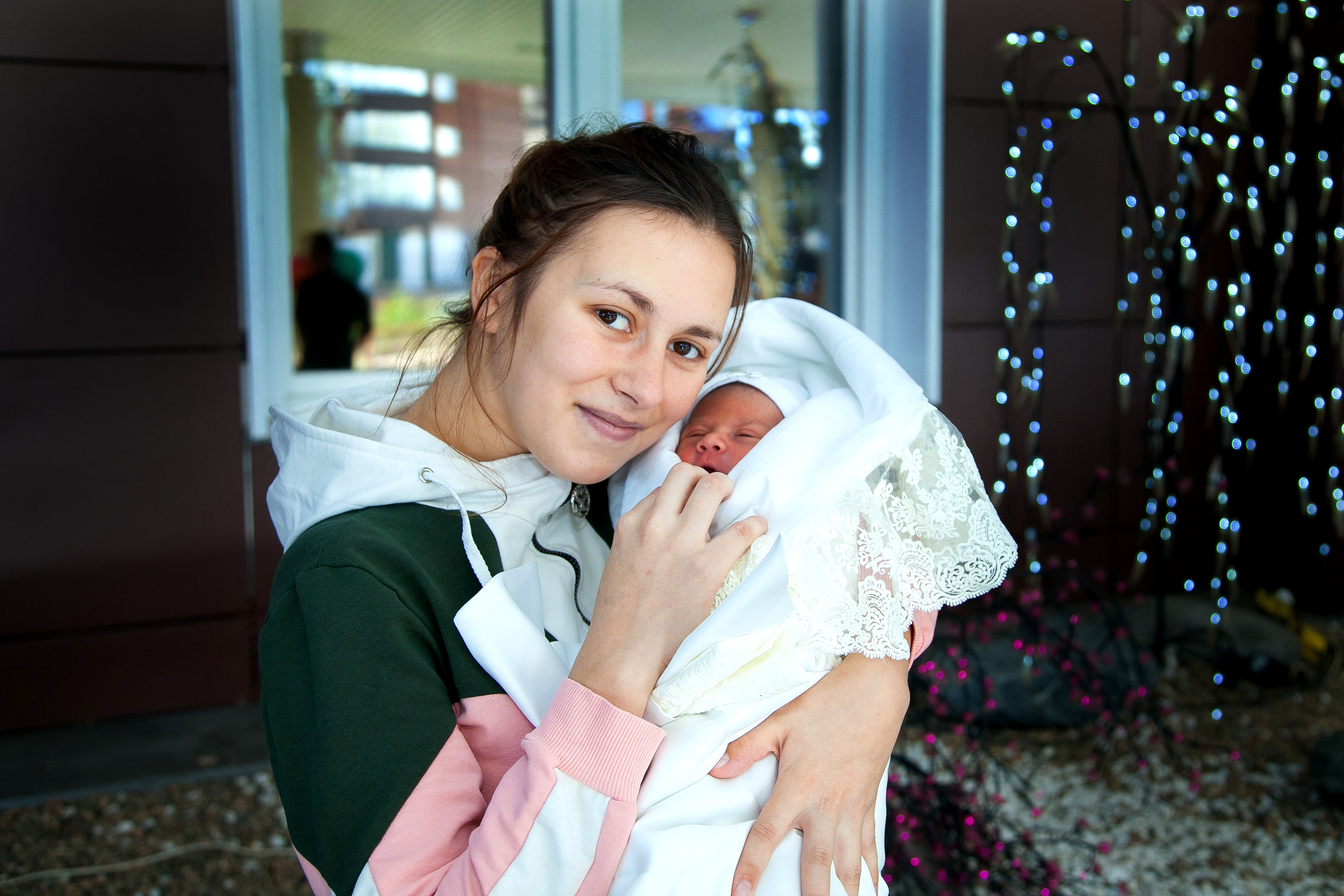 Выписка из роддома. Свадебный, семейный и детский фотограф в Иркутске Жанат Уразгалиев