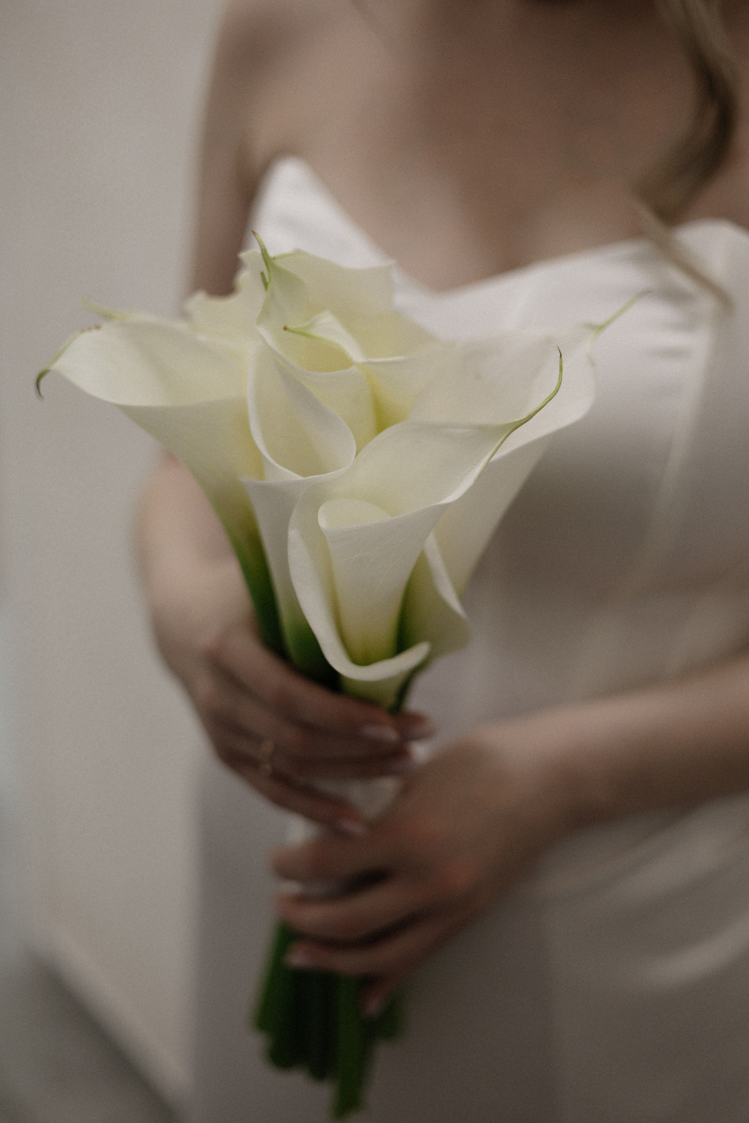 Арина и Дима. Сборы, роспись и прогулка. Свадебный и портретный фотограф в Москве Анастасия Масюк