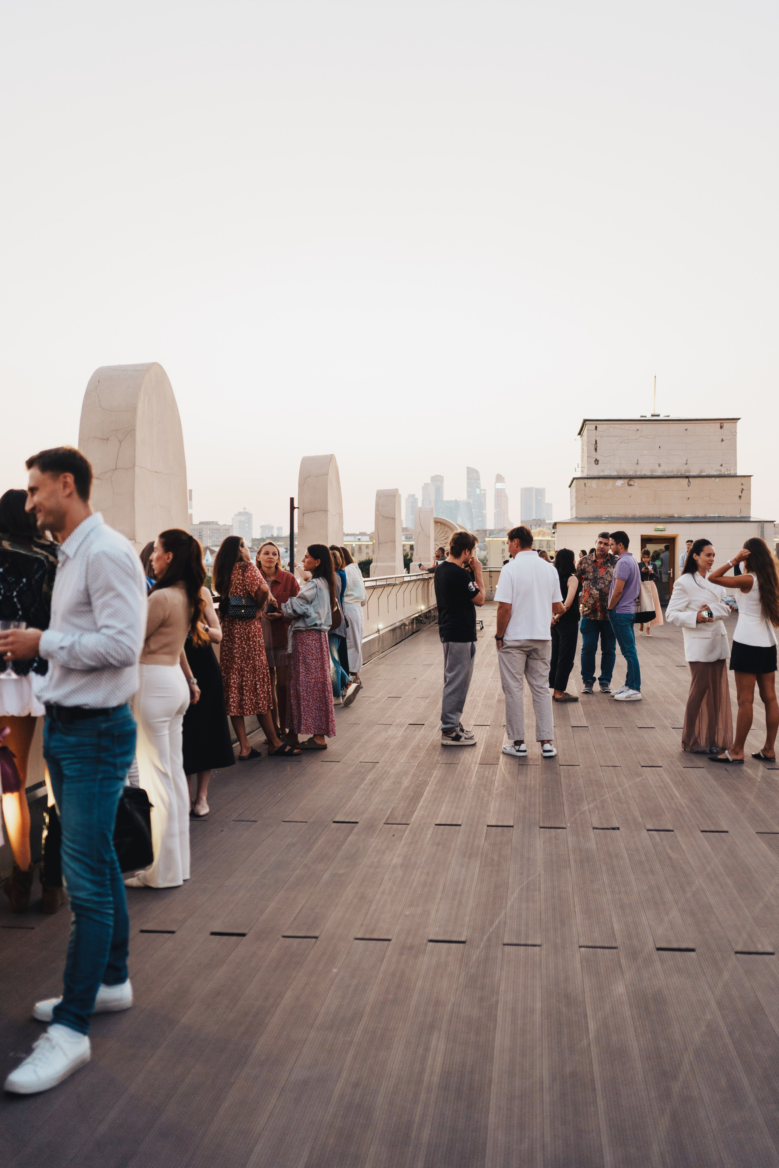 Выставка на крыше Парка Горького. Семейный и детский фотограф и видеограф в Москве, Серпухове и Тарусе Валерия Сорокина