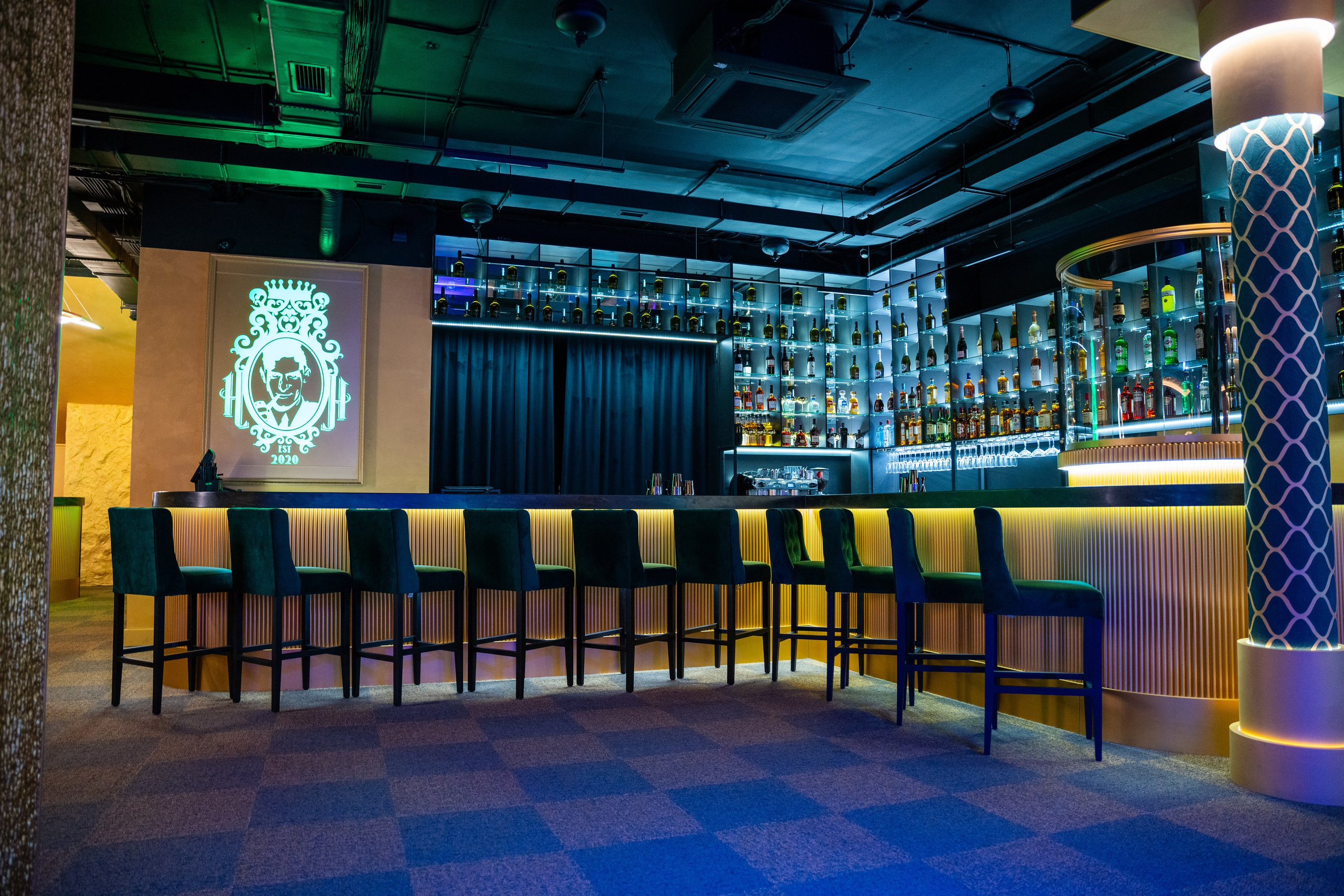 Фотосъемка интерьера стриптиз-клуба Hefner — элитный клуб Краснодара. Интерьерная фотосъемка клуба Hefner в Краснодаре — профессионально. Шедевры для Вас! Фотограф и Видеограф в Краснодаре Пахиев Руслан