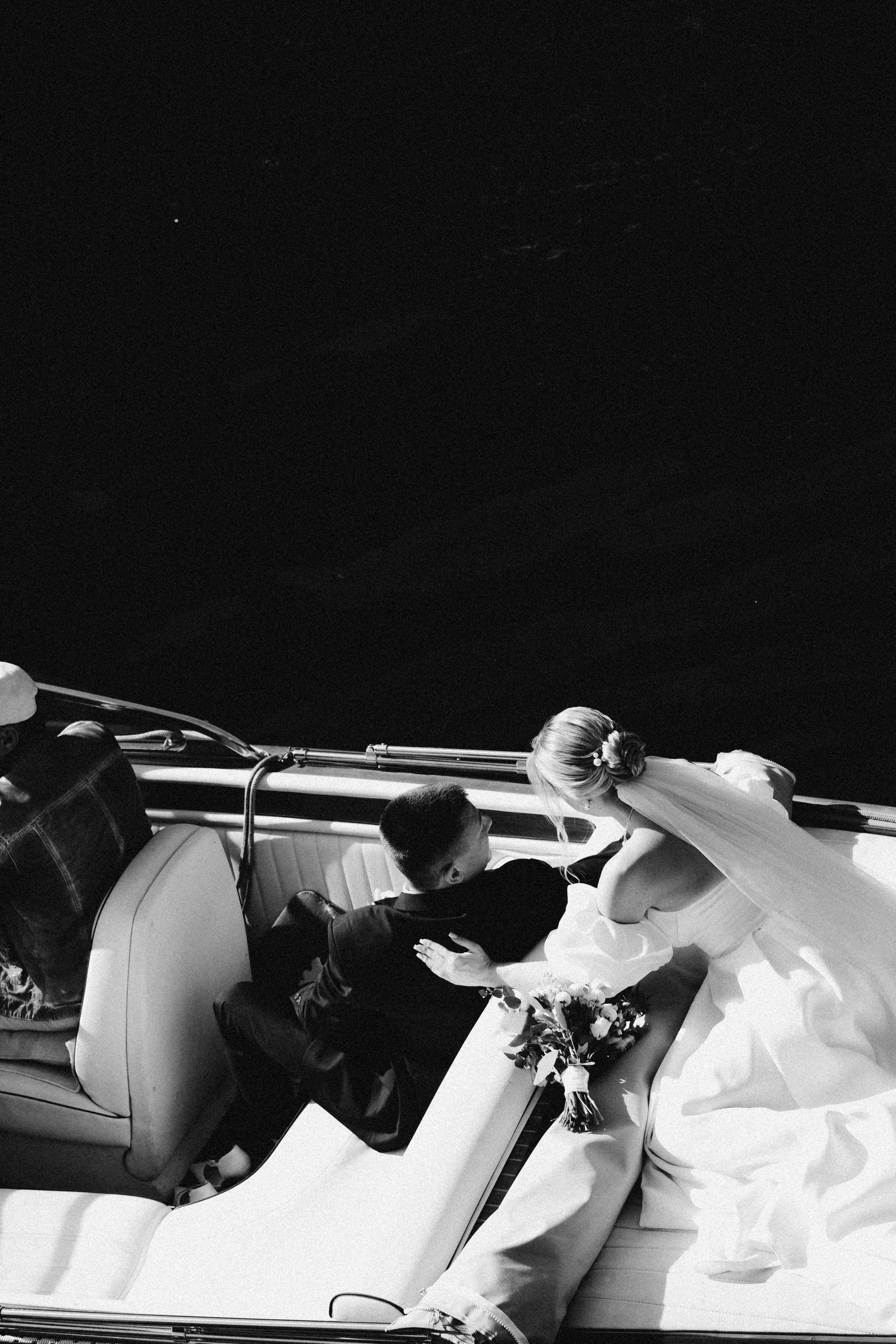 СВАДЕБГНАЯ ПРОГУЛКА ПО КАНАЛ САНКТ-ПЕТЕРБУРГА НА КАТЕРЕ. Профессиональный фотограф, Санкт-Петербург — Виктория Богомолова