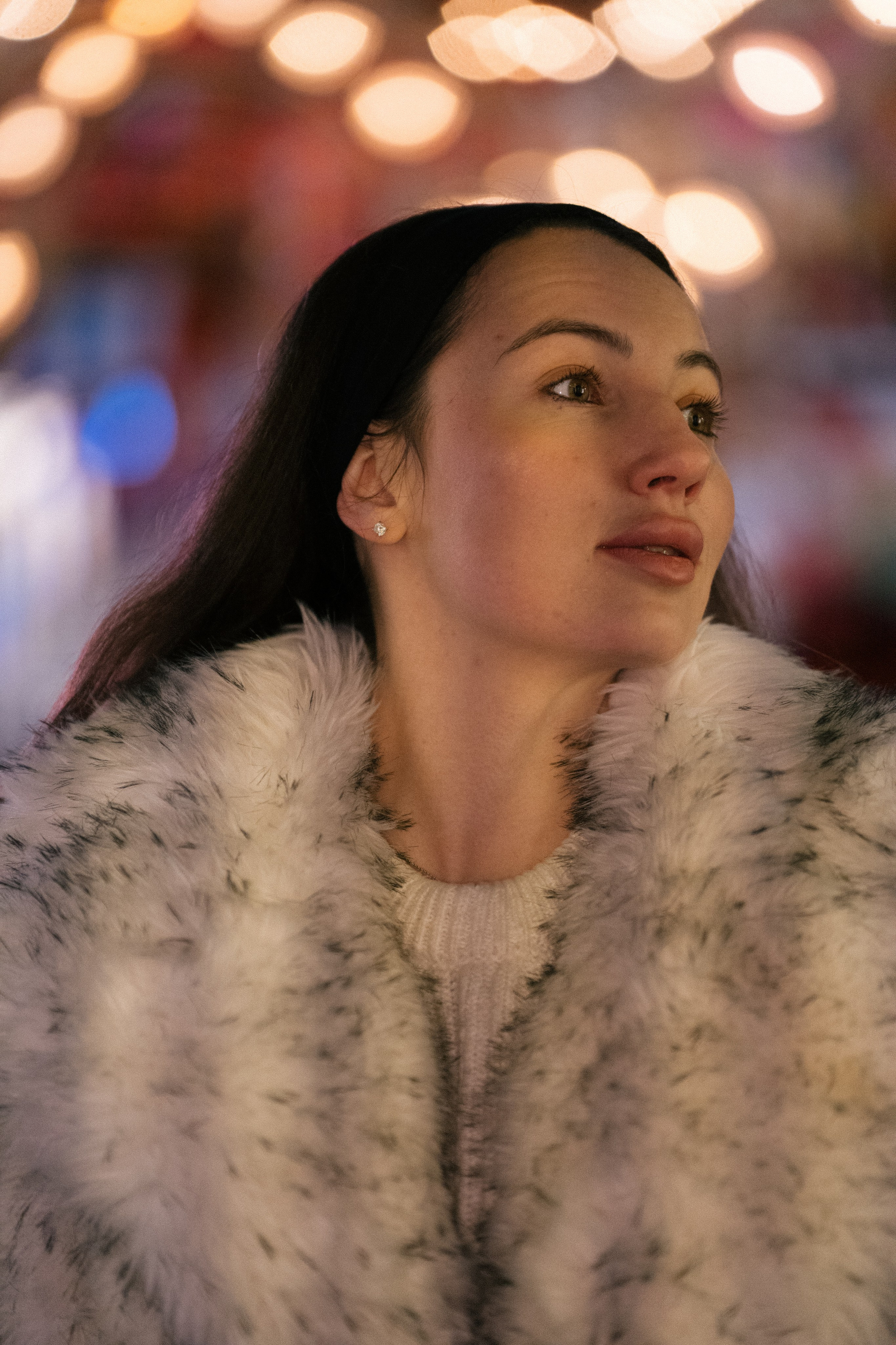 ПРОГУЛКА НА МАНЕЖНОЙ ПЛОЩАДИ ДЛЯ ДЕВУШКИ ПЕРЕД НОВЫМ ГОДОМ (НОВОГОДНЯЯ ФОТОСЕССИИЯ НА МАНЕЖНОЙ ПЛОЩАДИ). Профессиональный фотограф, Санкт-Петербург — Виктория Богомолова