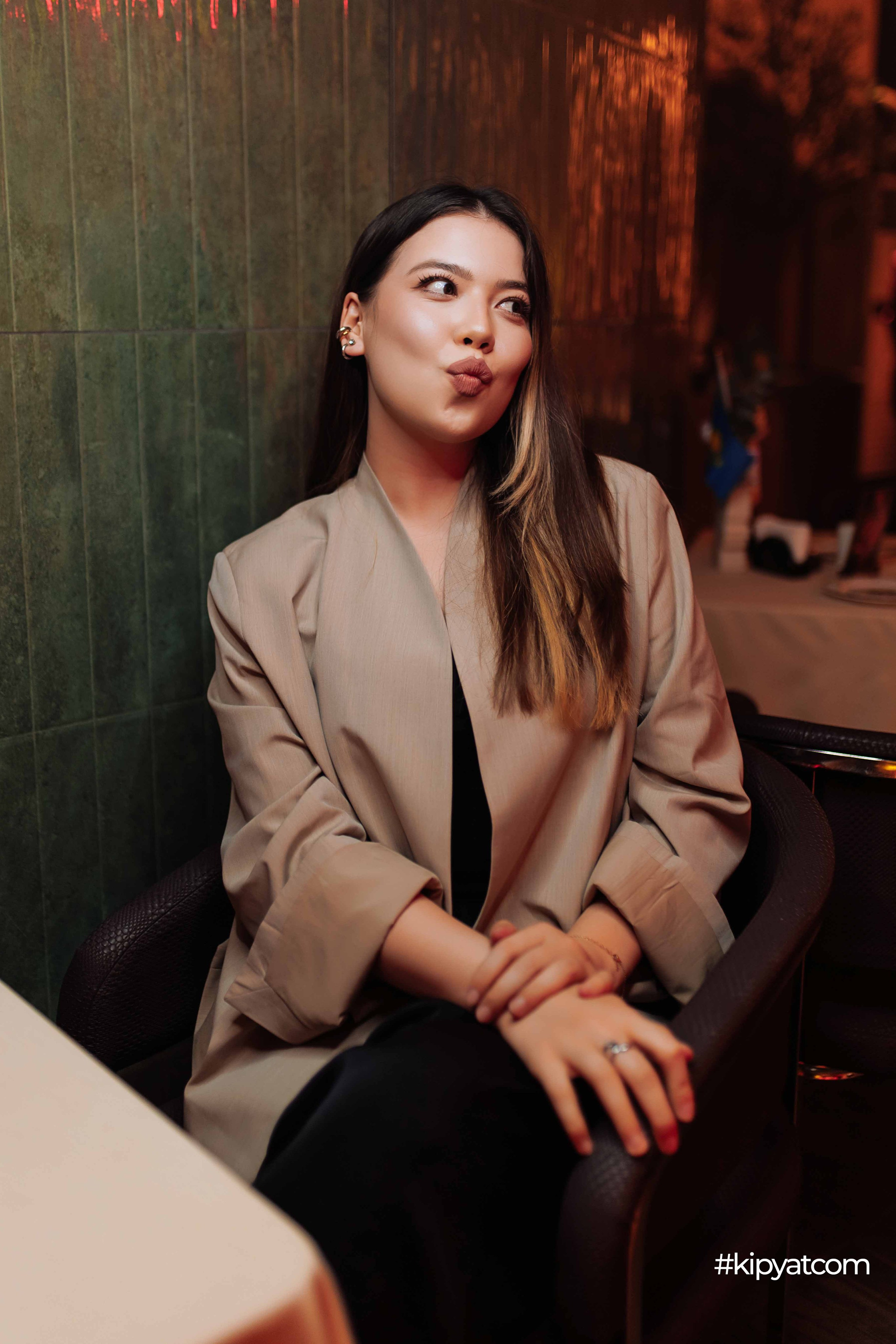 AVA
