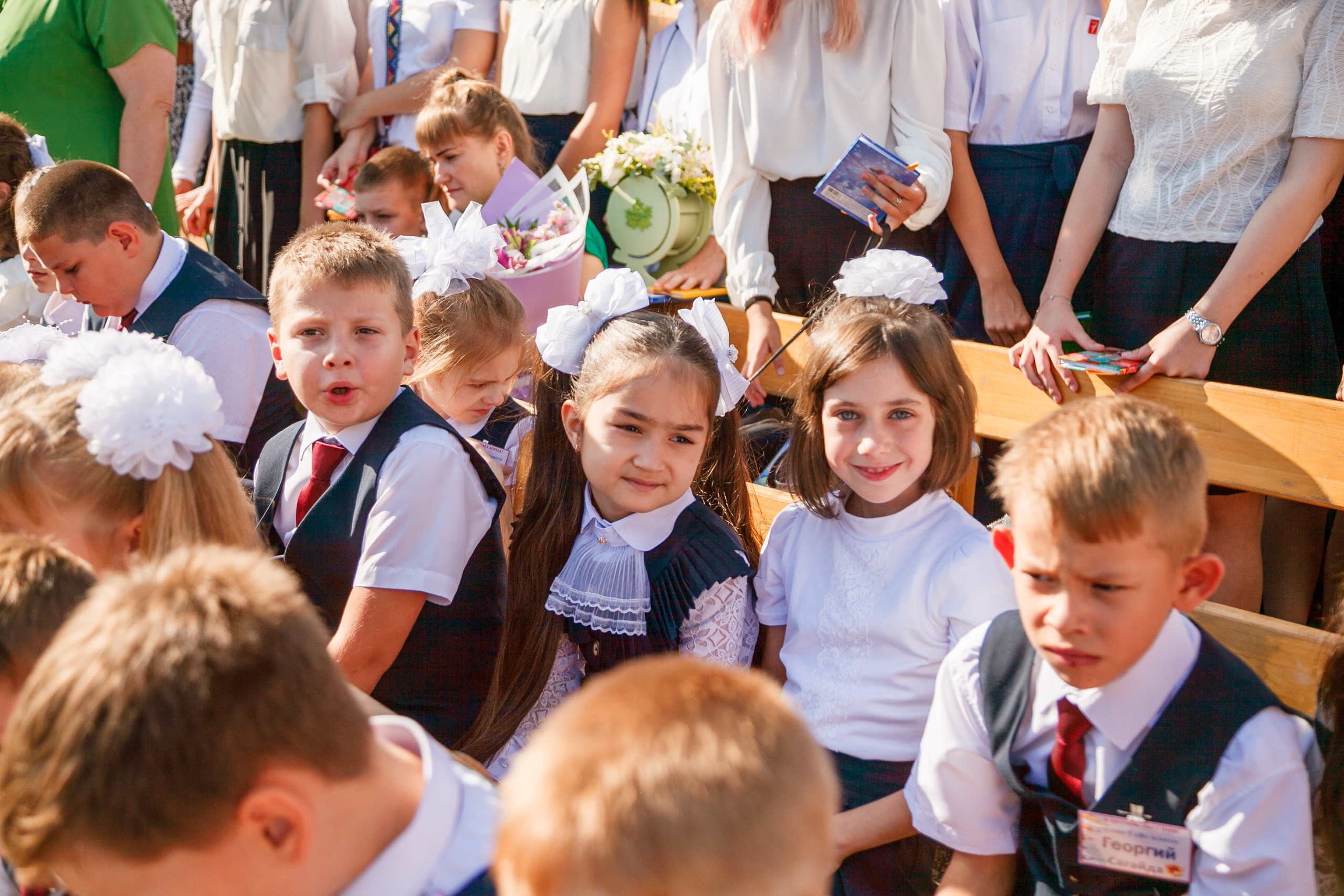 1 сентября линейка. Свадебный и семейный фотограф в Армавире