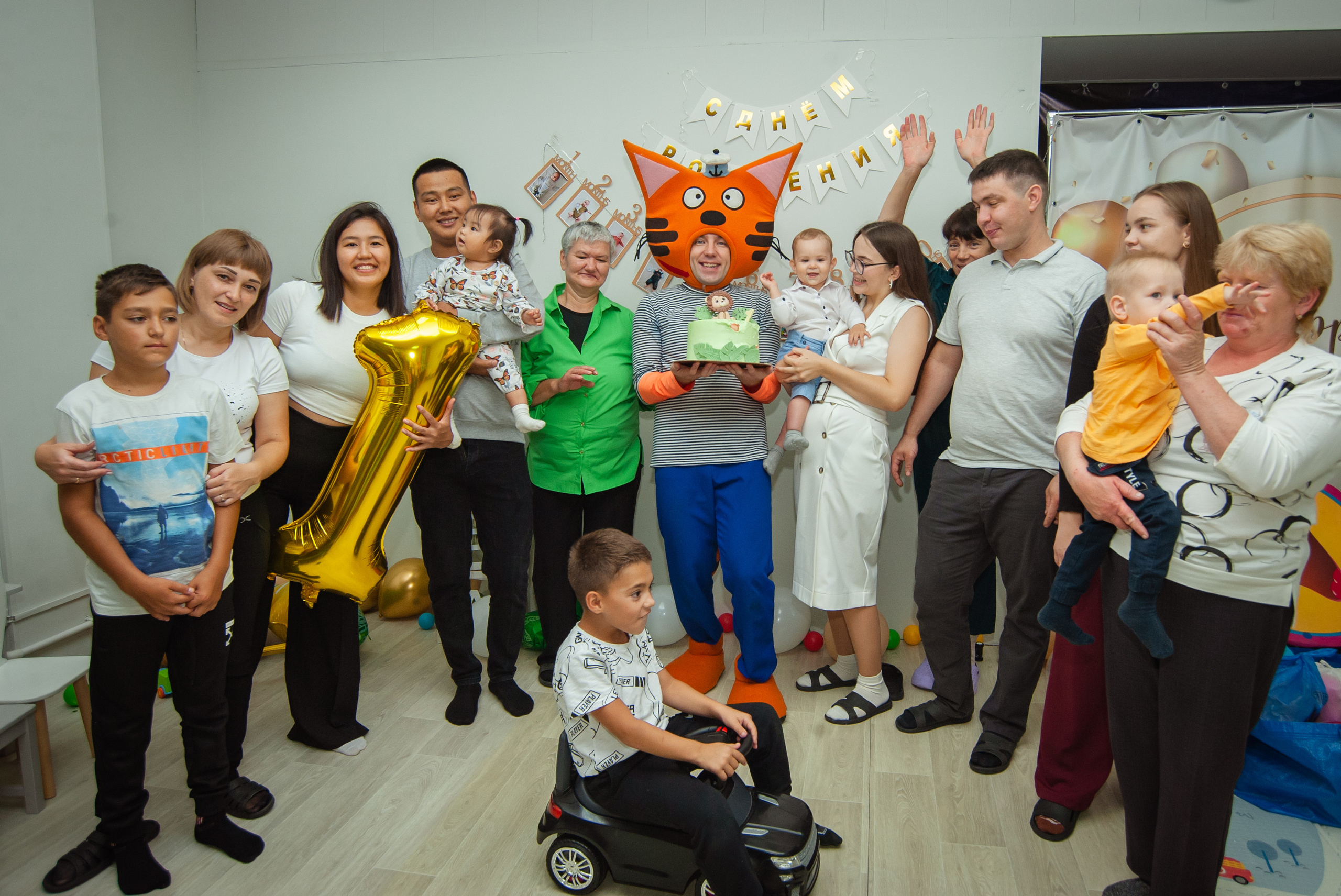 1 годик Лёве. Андреева Александра фотограф в г. Улан-Удэ