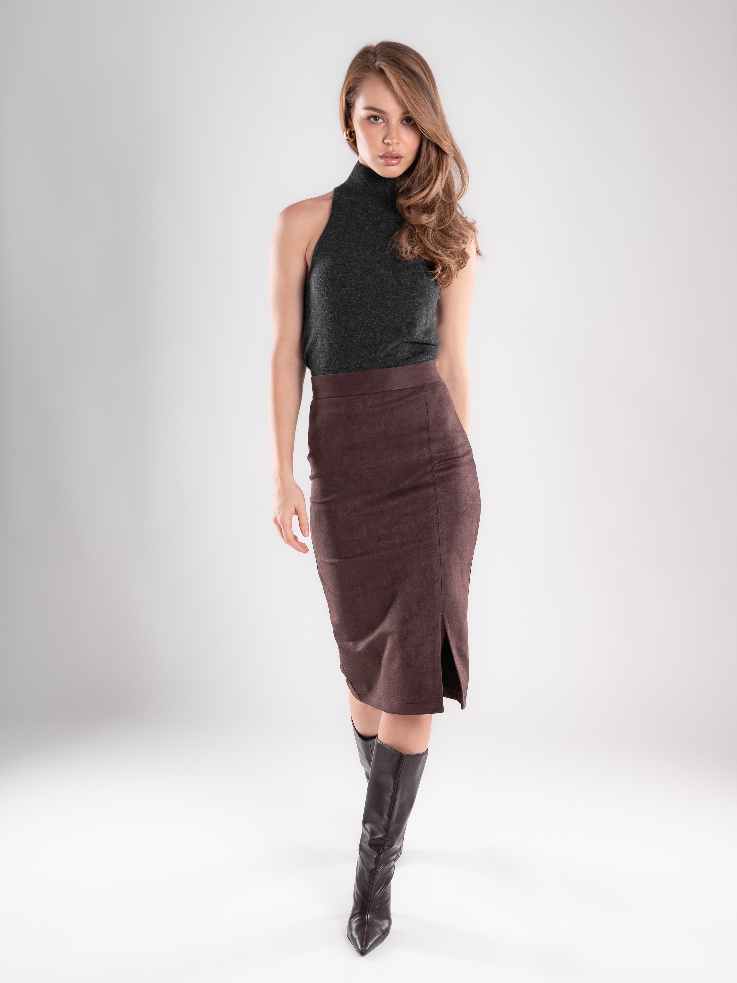 Замшевые юбки серия 1. Предметный фотограф, фото для маркетплейсов Пятигорск, КМВ