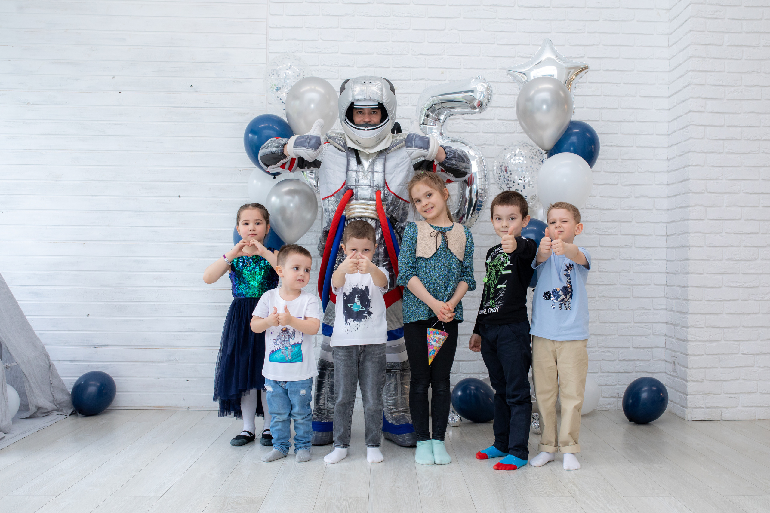 День рождения Артёма. Фотограф в Москве Ира Никина