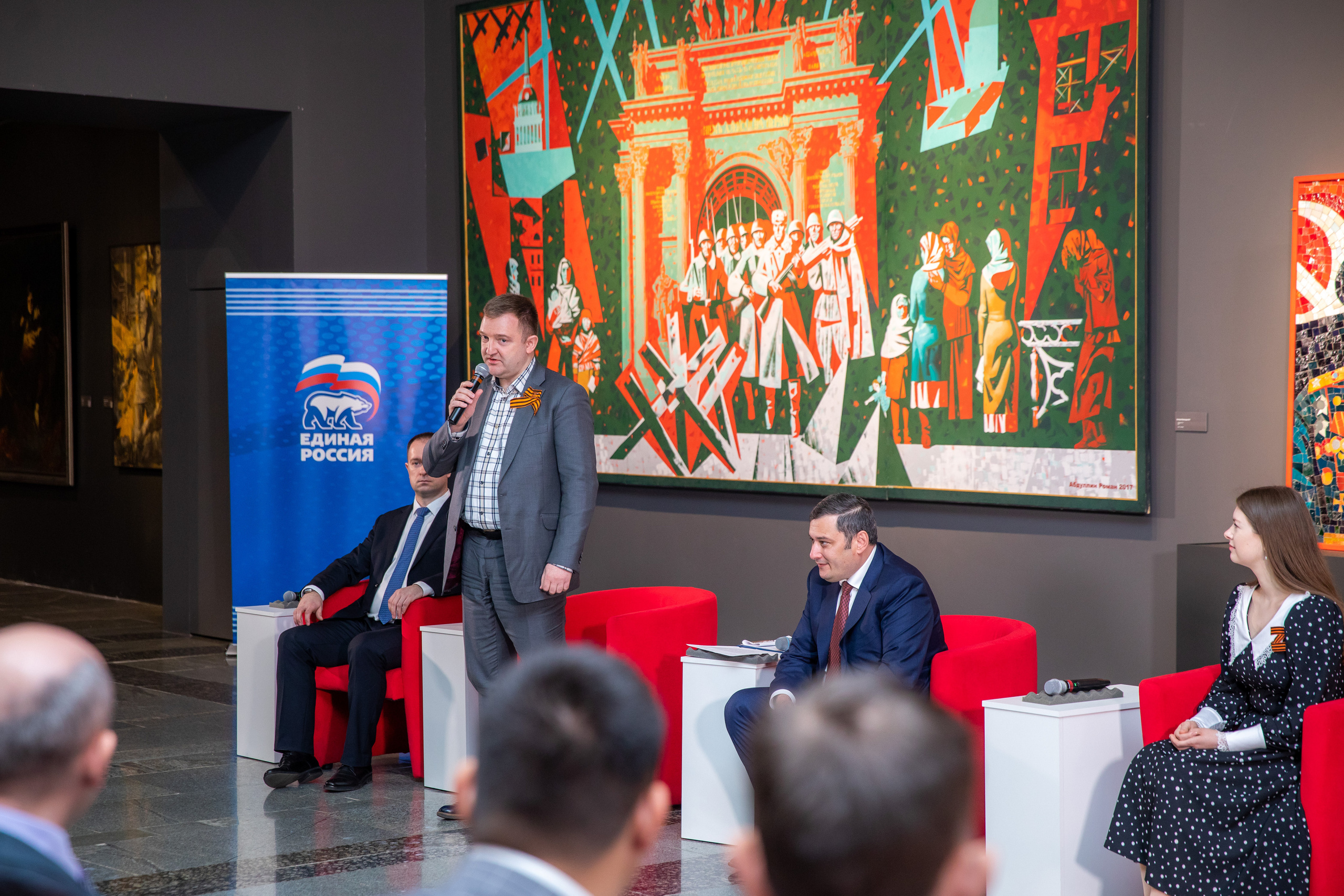 Вручение приглашений на Парад Победы победителей «Диктанта Победы» 2022. Фотограф в Москве Ира Никина