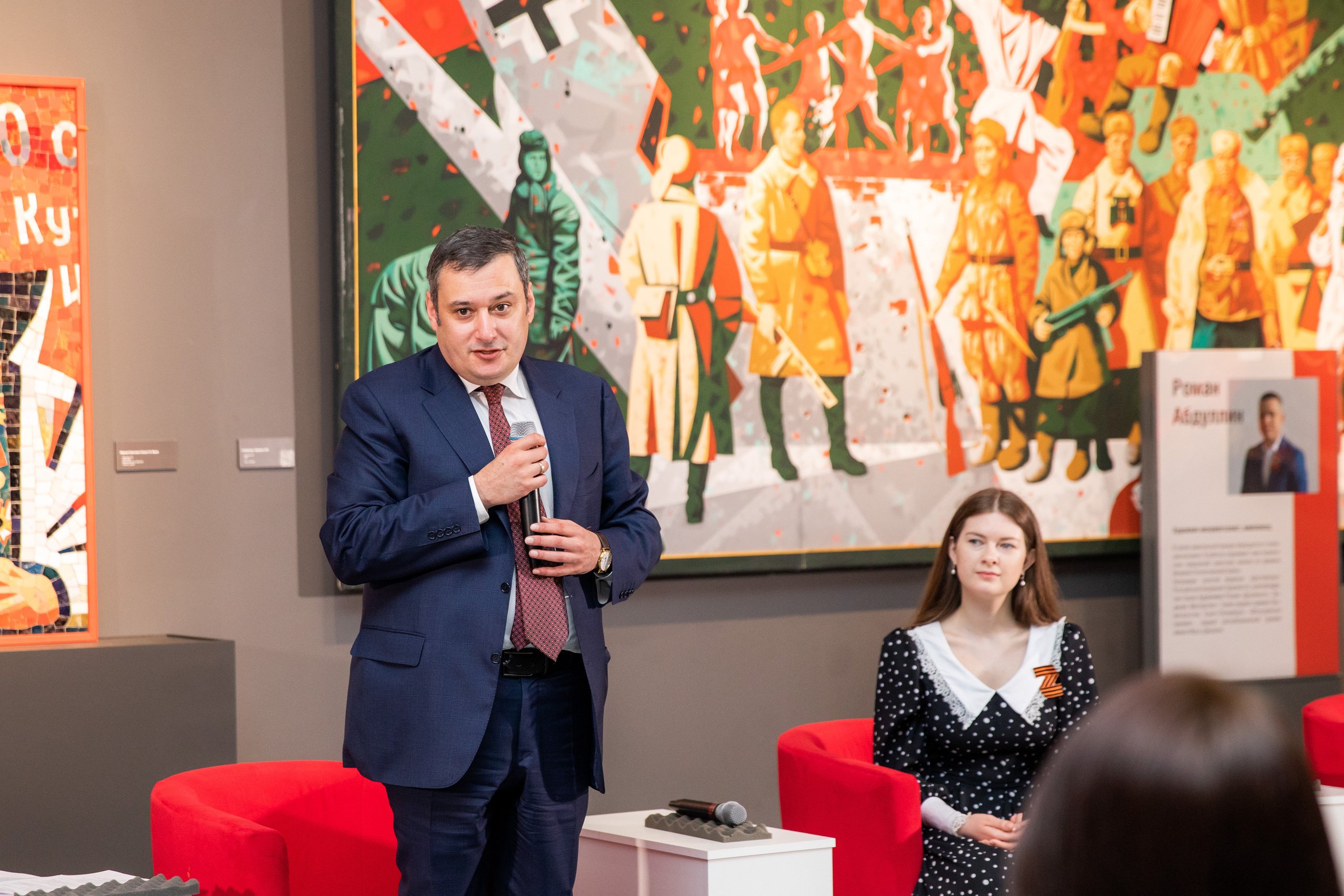 Вручение приглашений на Парад Победы победителей «Диктанта Победы» 2022. Фотограф в Москве Ира Никина