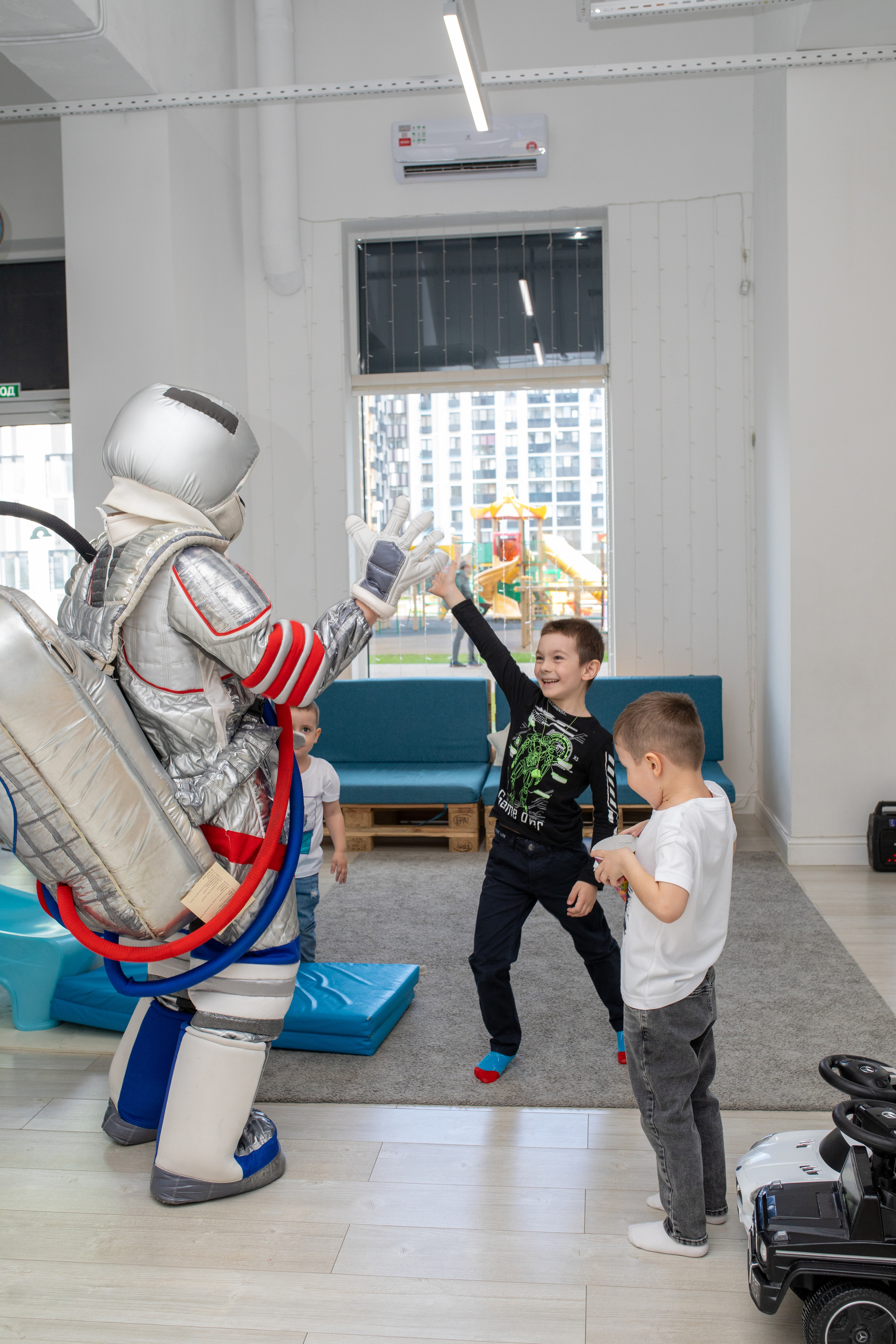 День рождения Артёма. Фотограф в Москве Ира Никина