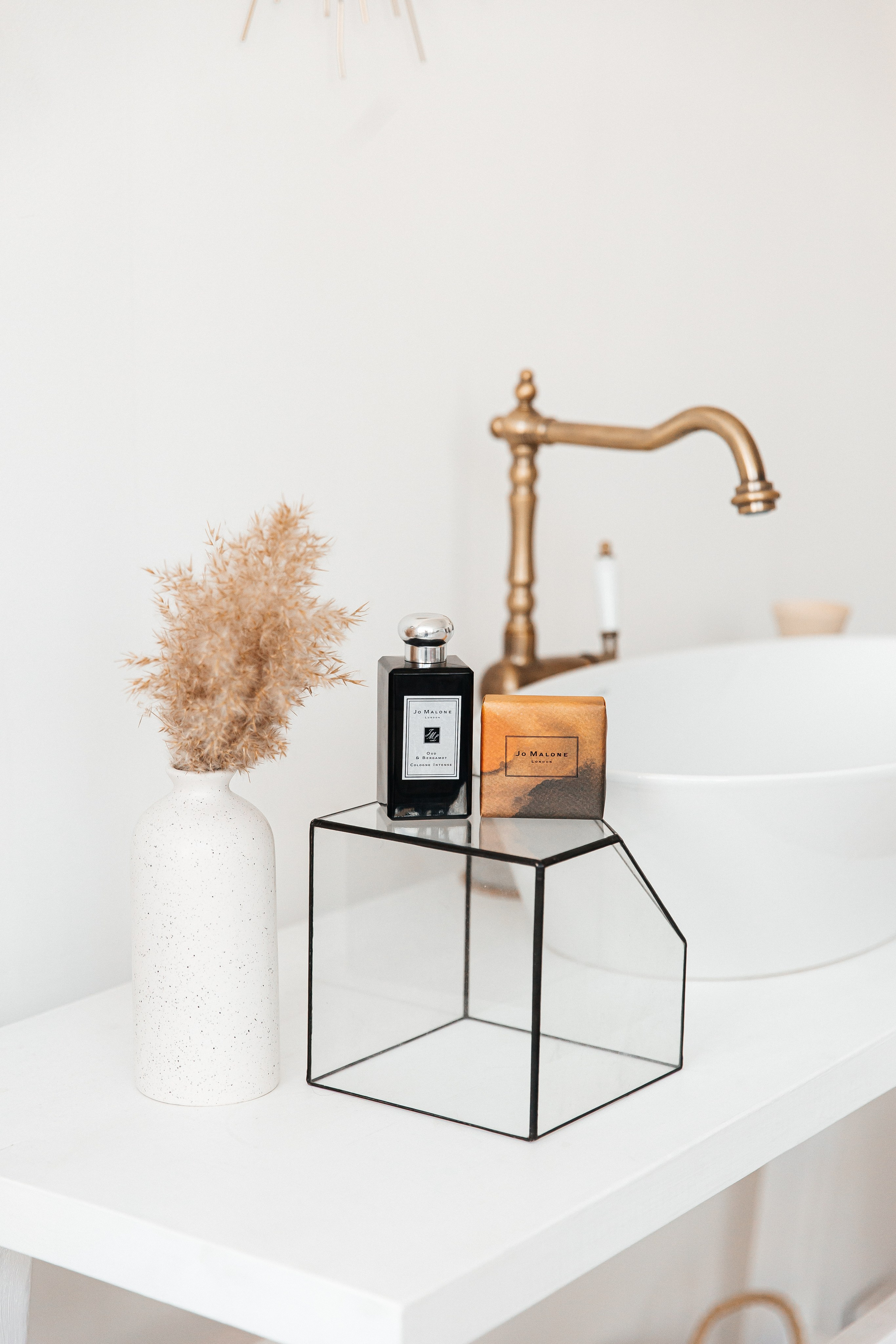 Парфюм. Фотограф Елена Краснопевцева