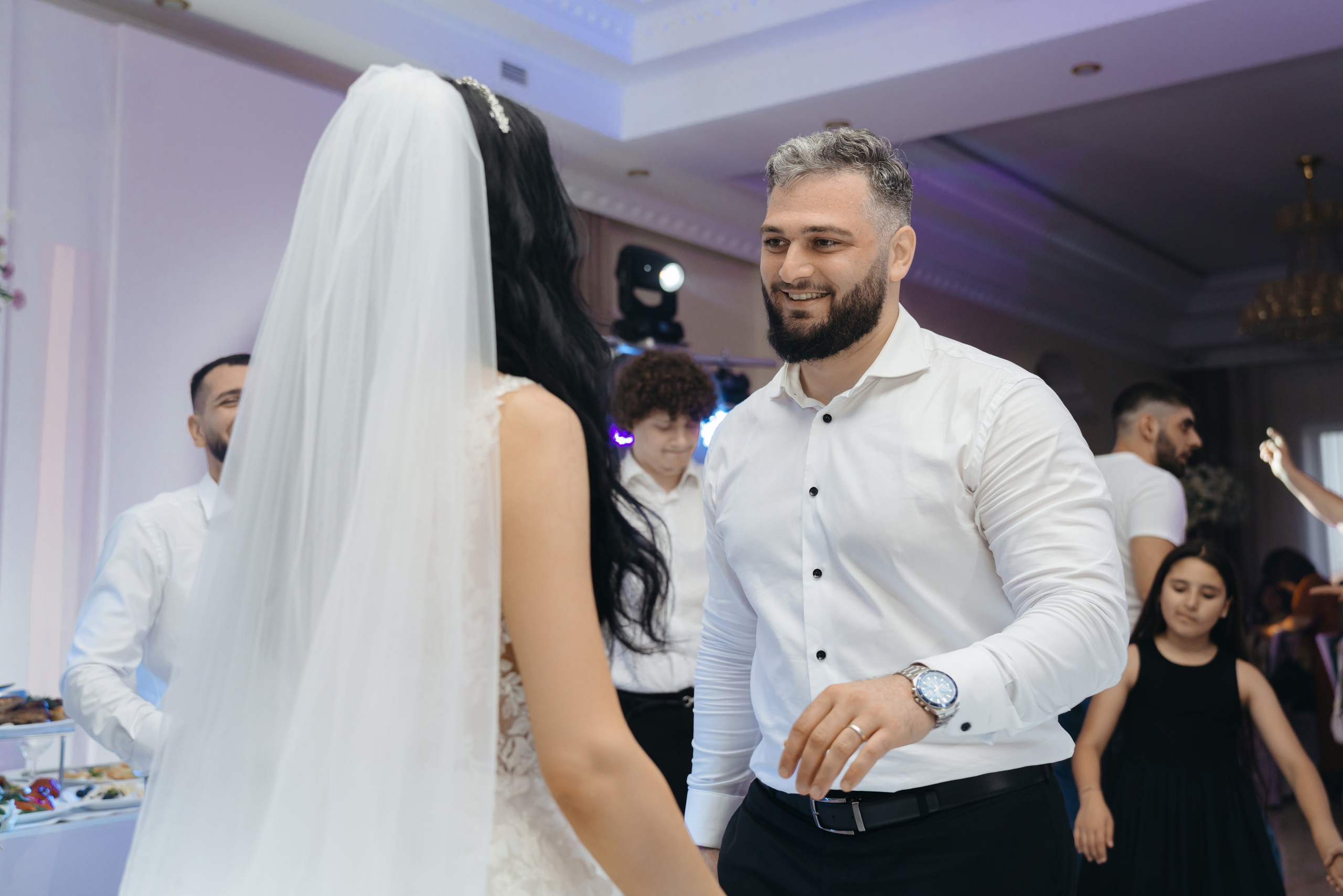 Артем и Лусине. Свадебный фотограф Красноярск Вязьминова Мария