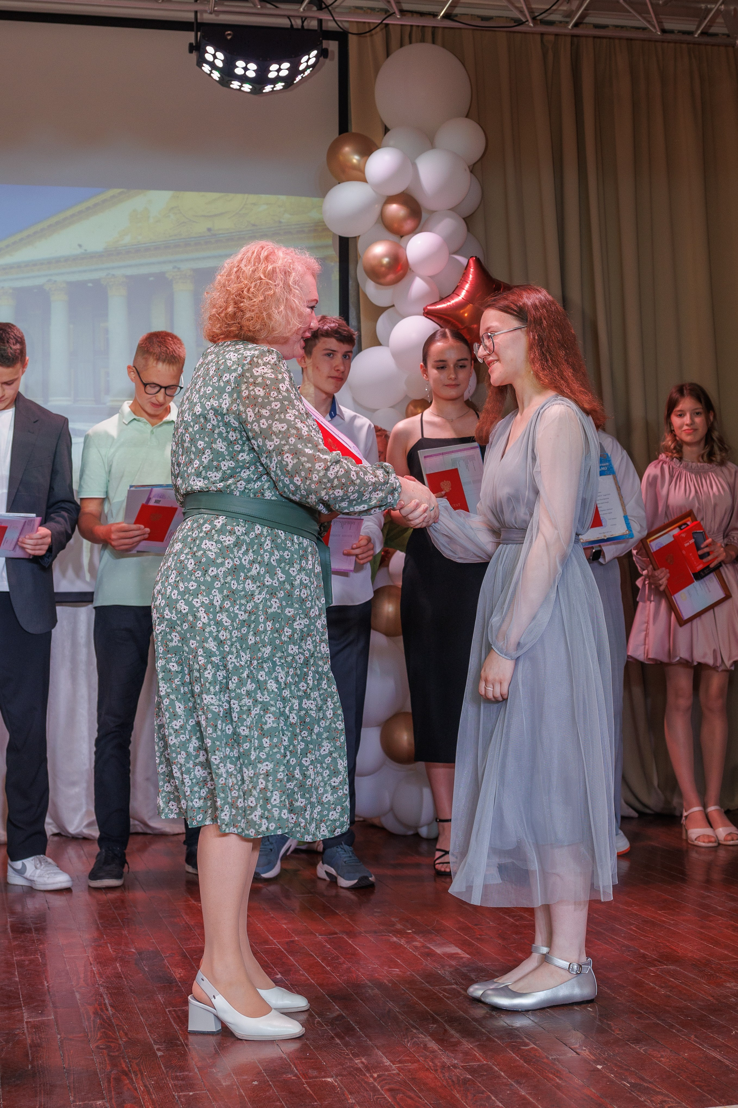 Вручение аттестатов. Свадебный и семейный фотограф в Новосибирске Ирина Дорошкова