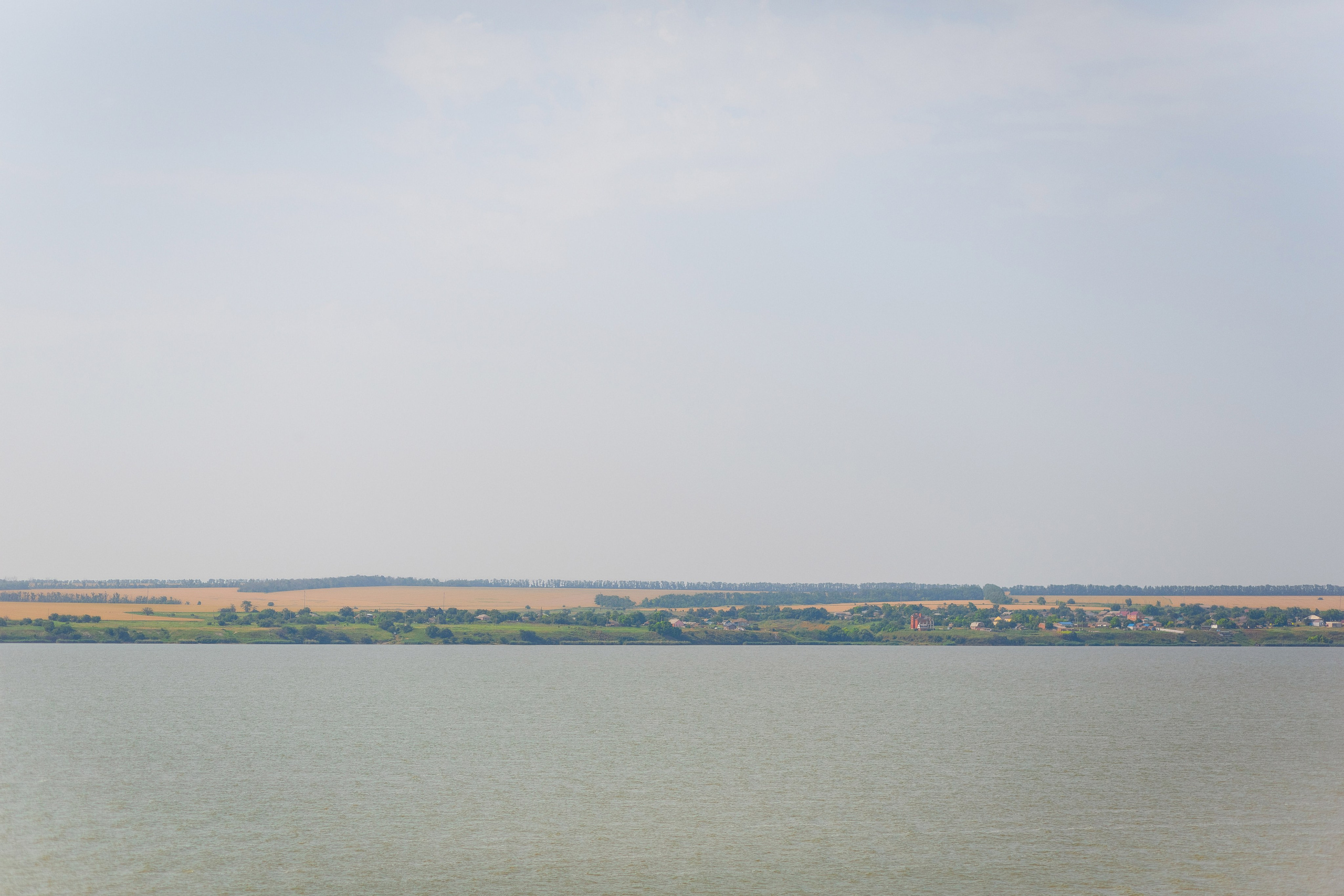 Свадебный фотограф Таганрог — фотосессия в центре города и банкет в коттедже «Виктория». Свадебный и семейный фотограф в Таганроге Бакарюк Антон