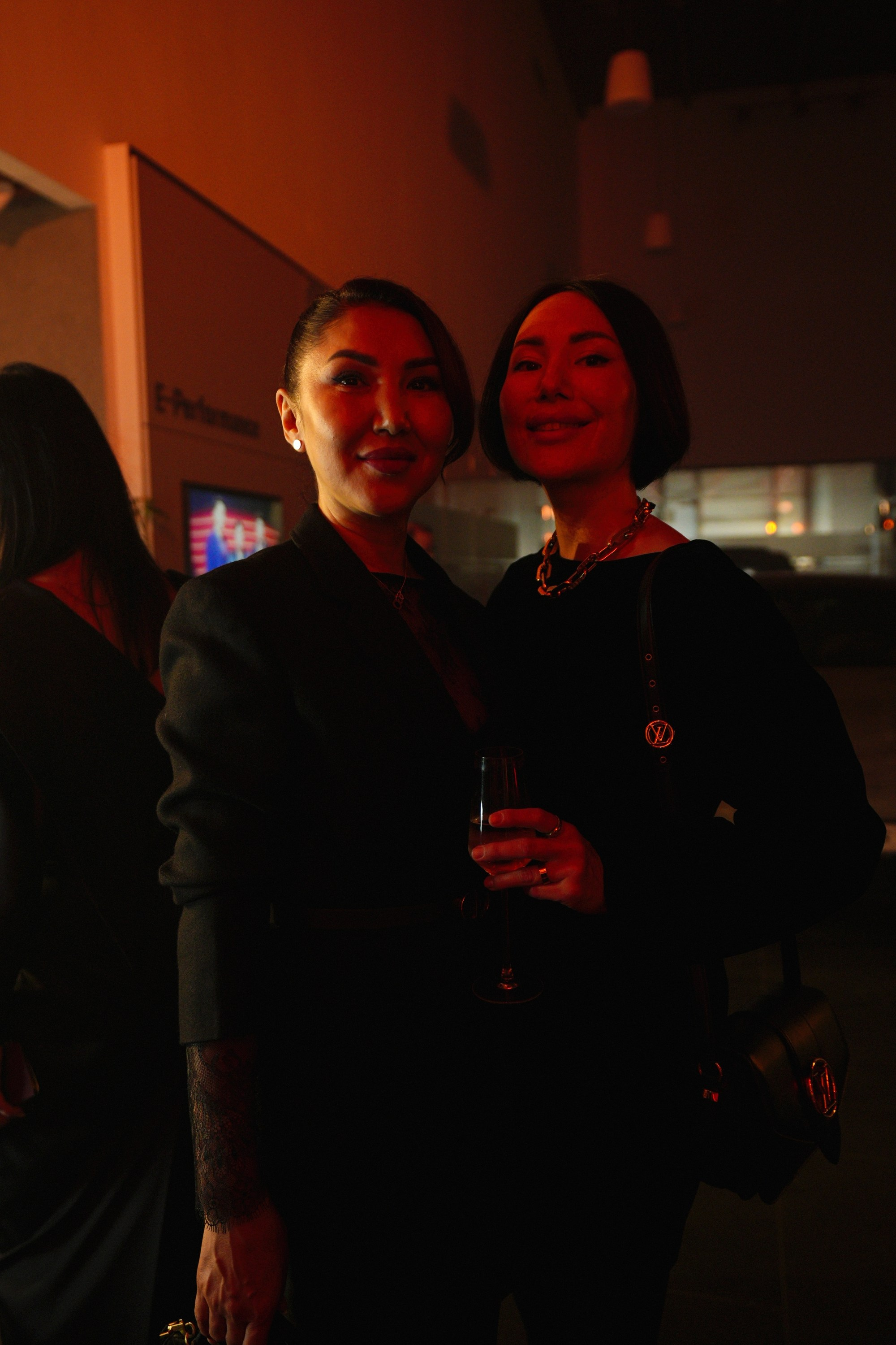 «Night in Salon» Porshe автосалон. Фотограф в Актобе Алексей Вагин
