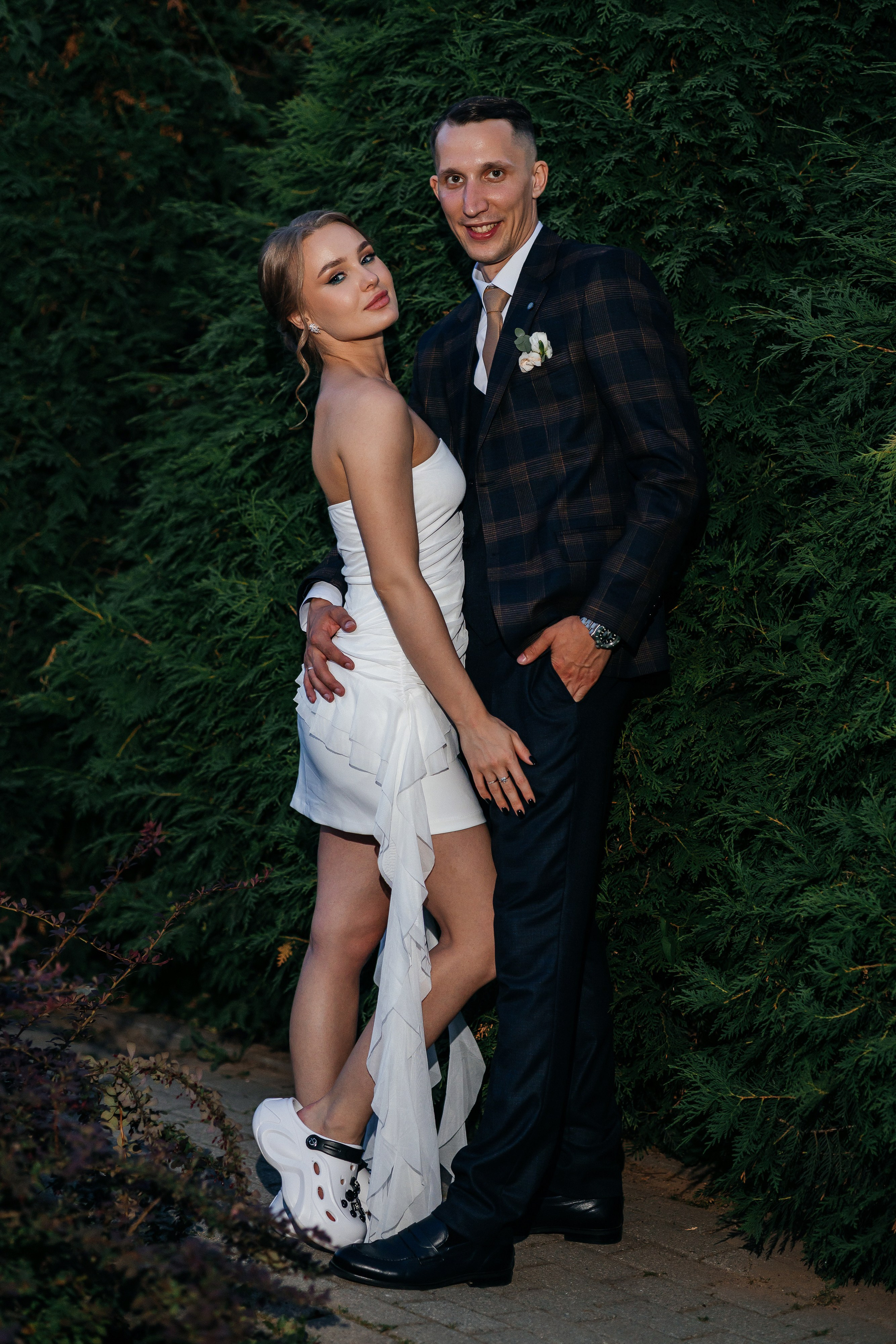 Красивый свадебный ужин в уютном ресторане. Олег Сверчков | Свадебный фотограф Вологда