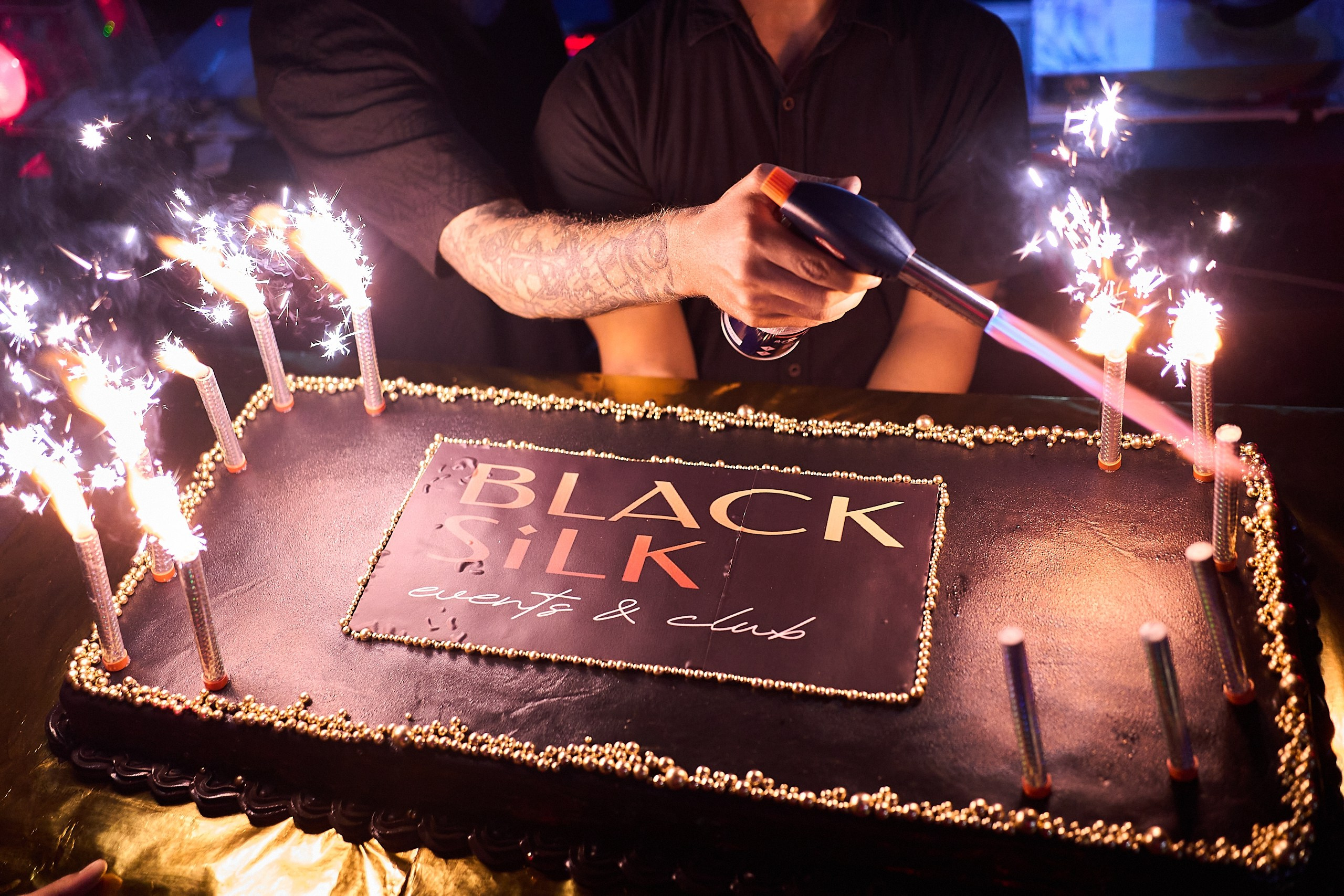 Black silk. Главная