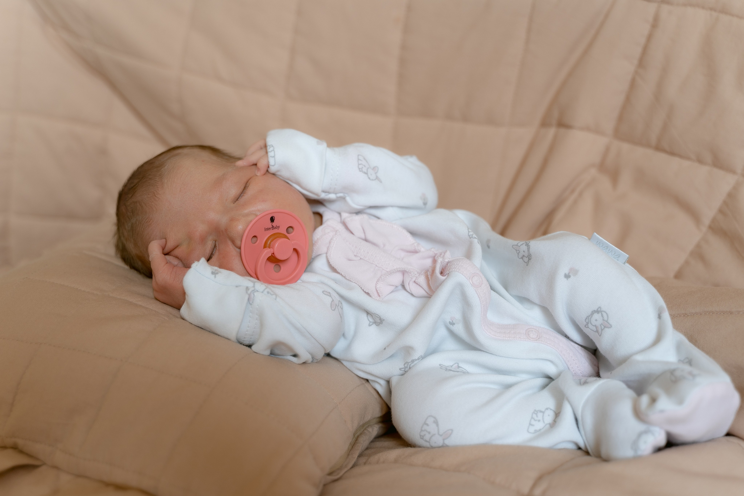 Фотосессия новорожденных в Москве — ньюборн / newborn фотосессия. Фотографы на роды в Москве. Фото и видео родов. Фотопроект «Продолжение рода»