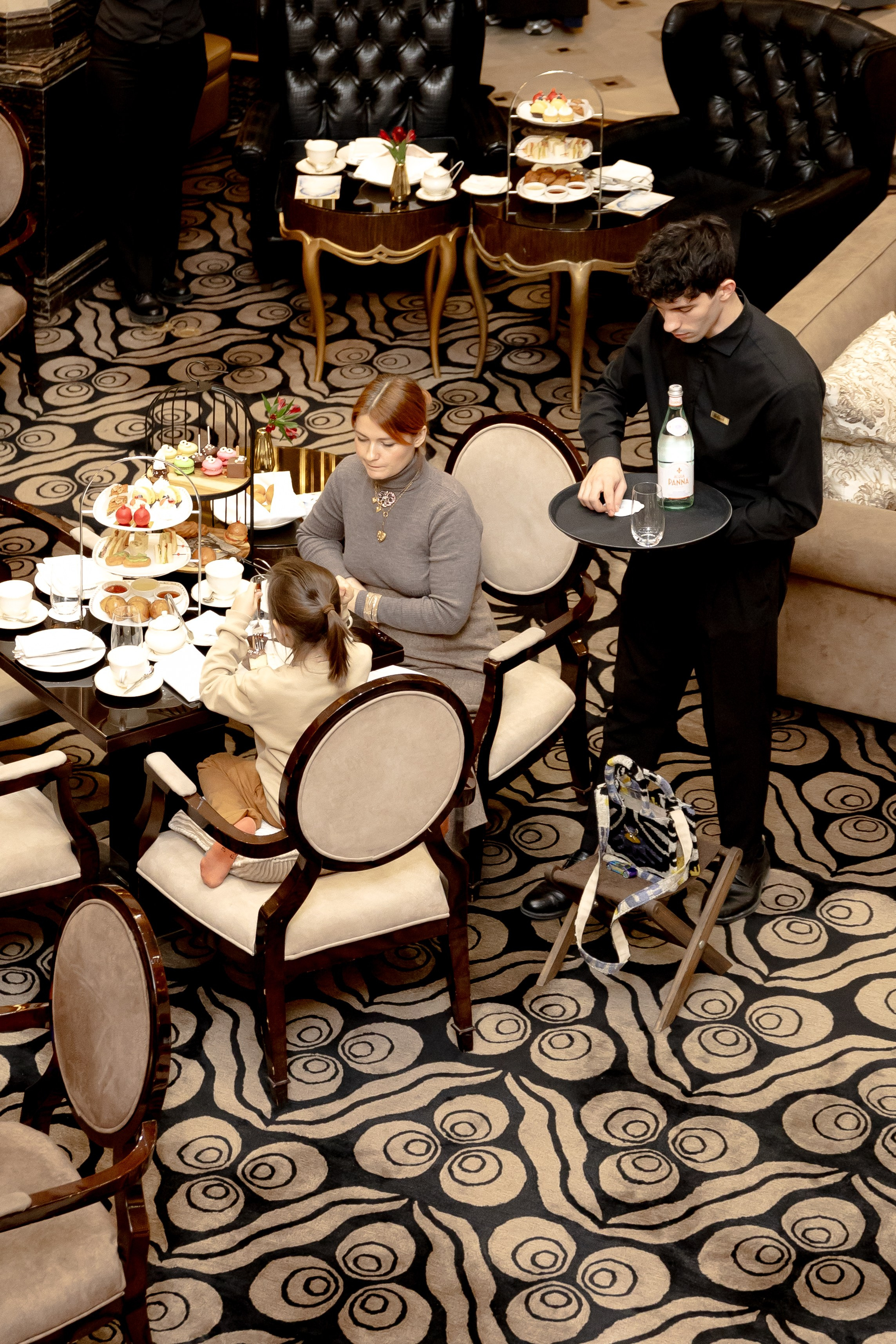 Чайная церемония в отеле «ST REGIS MOSCOW». Свадебный/Портретный фотограф снимаю в Москве