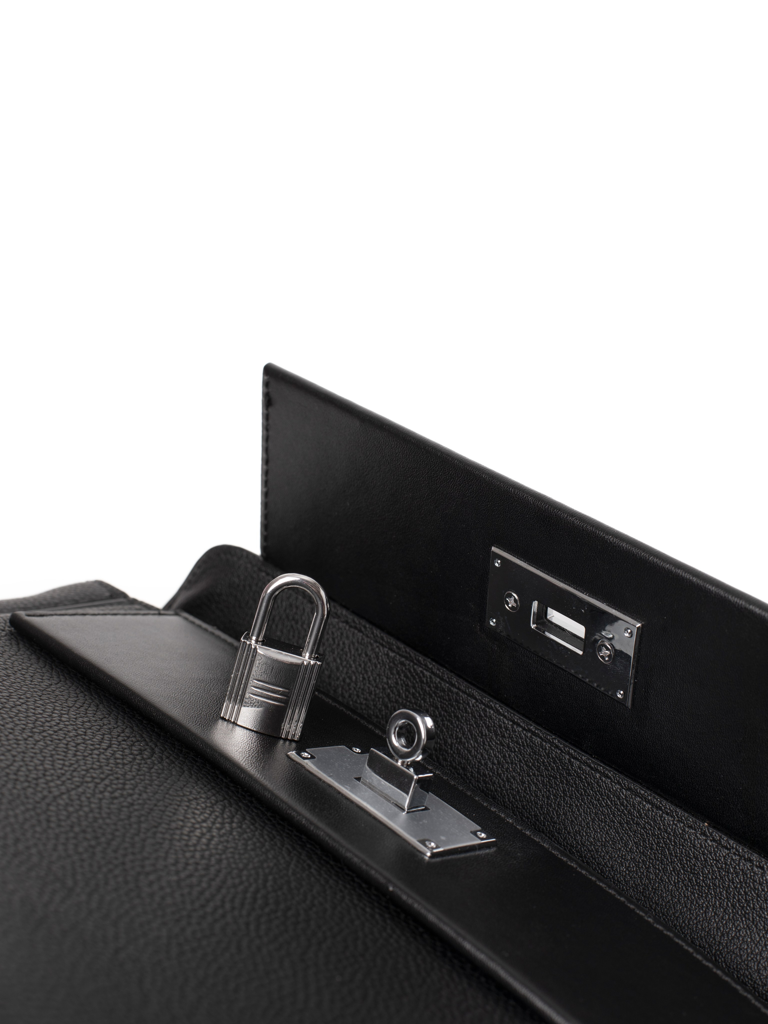 Женские сумки. Фотостудия предметной и модельной съёмки для маркетплейсов