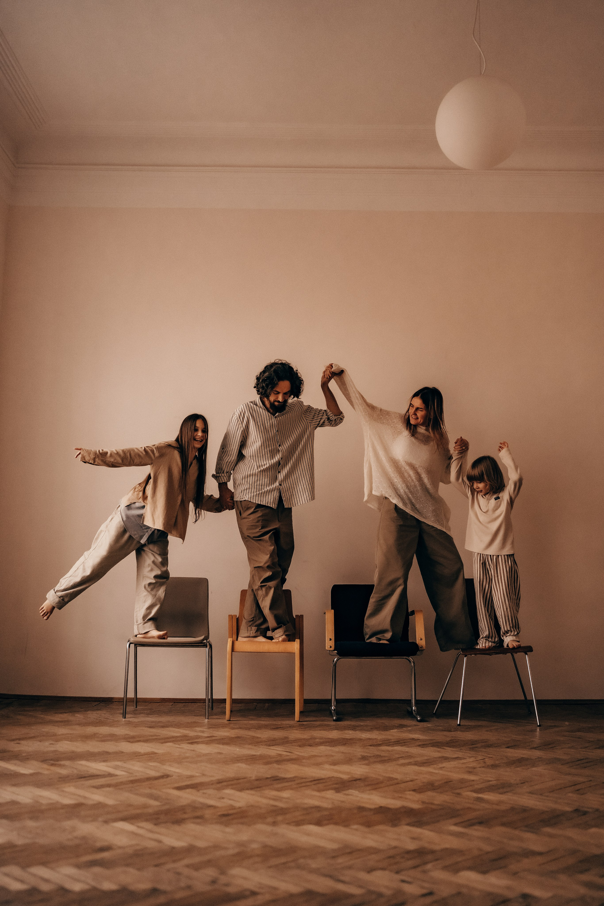 Объятья и немного баловства. Главная