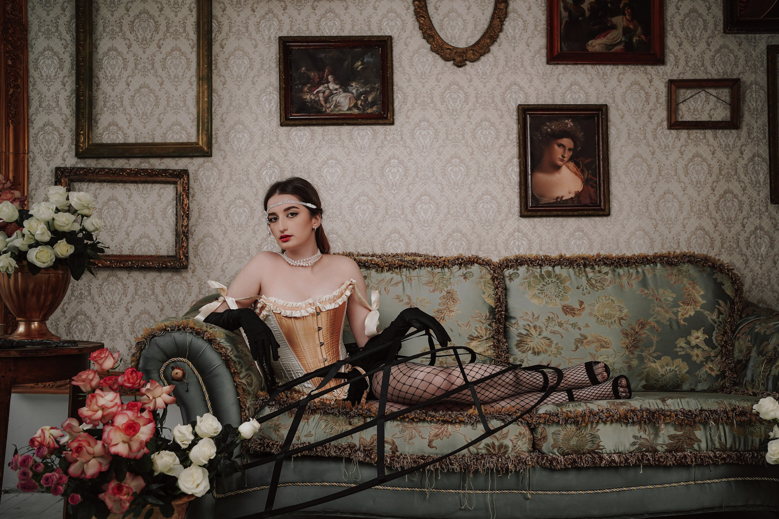 Фотостудия Белая комната. Женский фотограф в Ростове-на-Дону.Фотосессия Гэтсби. Свадебный фотограф в Ростове-на-Дону. Таинство Крещения и Венчания, семейные фотосессии. Алёна Чёботова