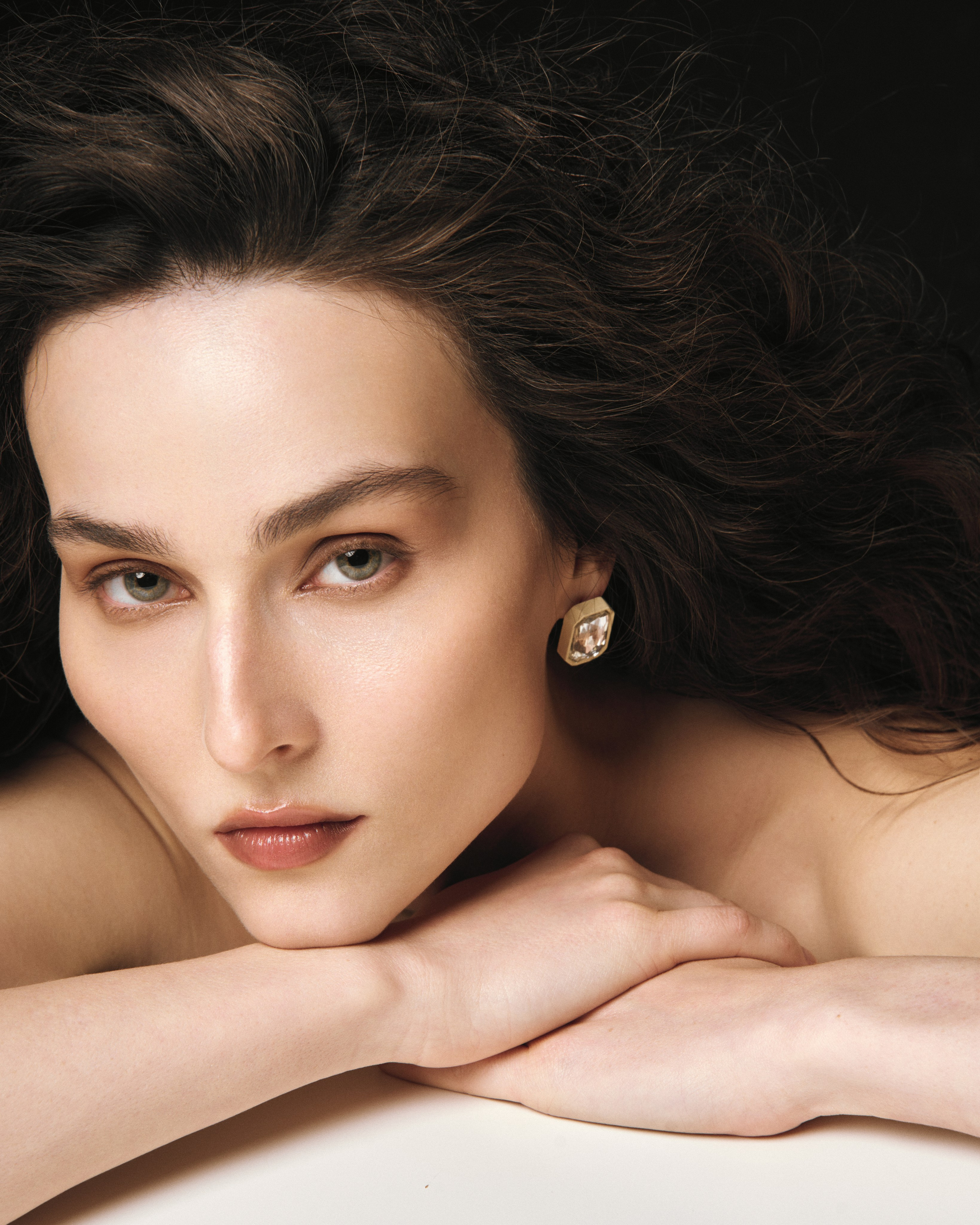 VICTORIA (editorial). Anastasia Patshina
