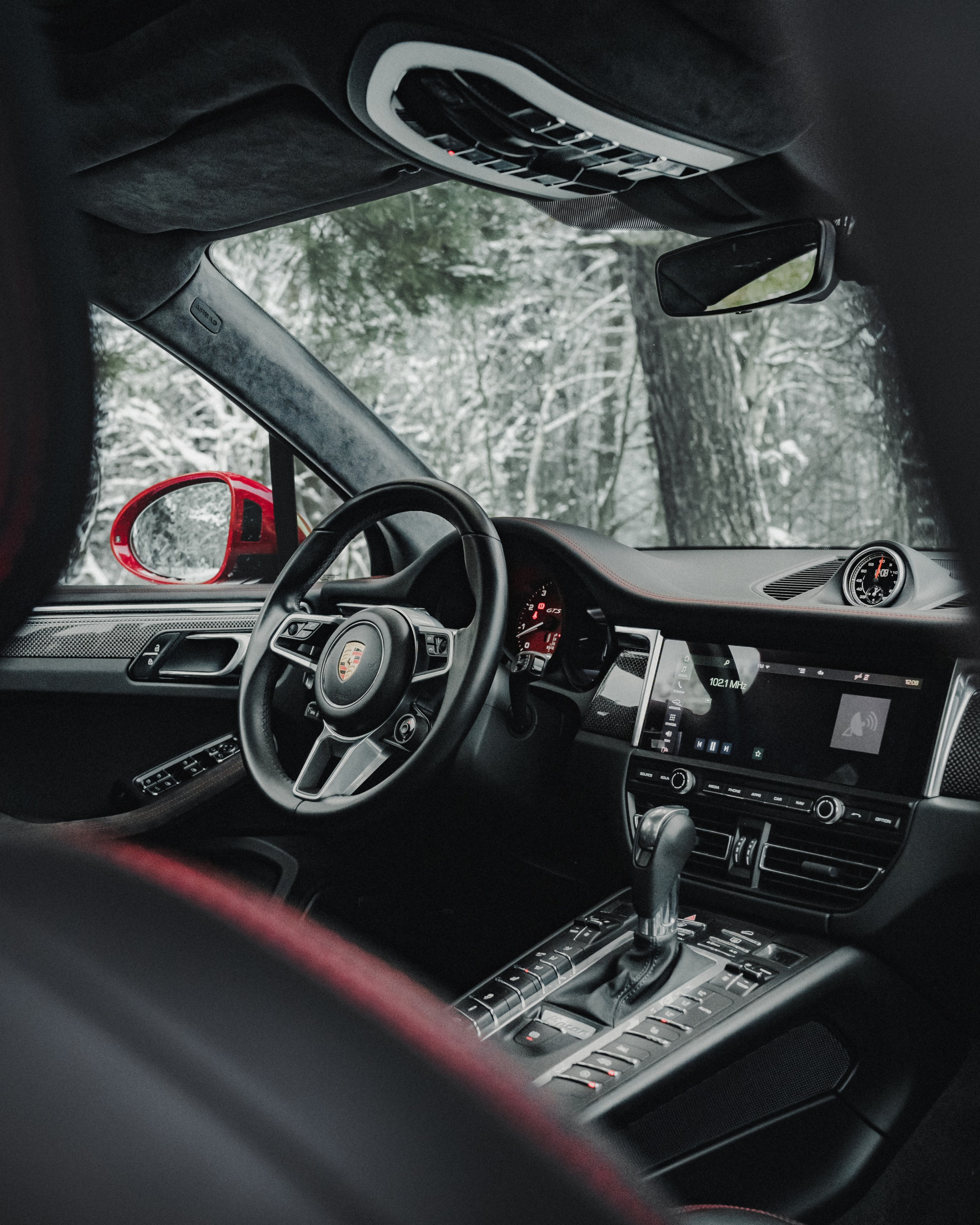 Автомобильная фотосессия Porsche Macan GTS. Фотограф Илья К. в Москве