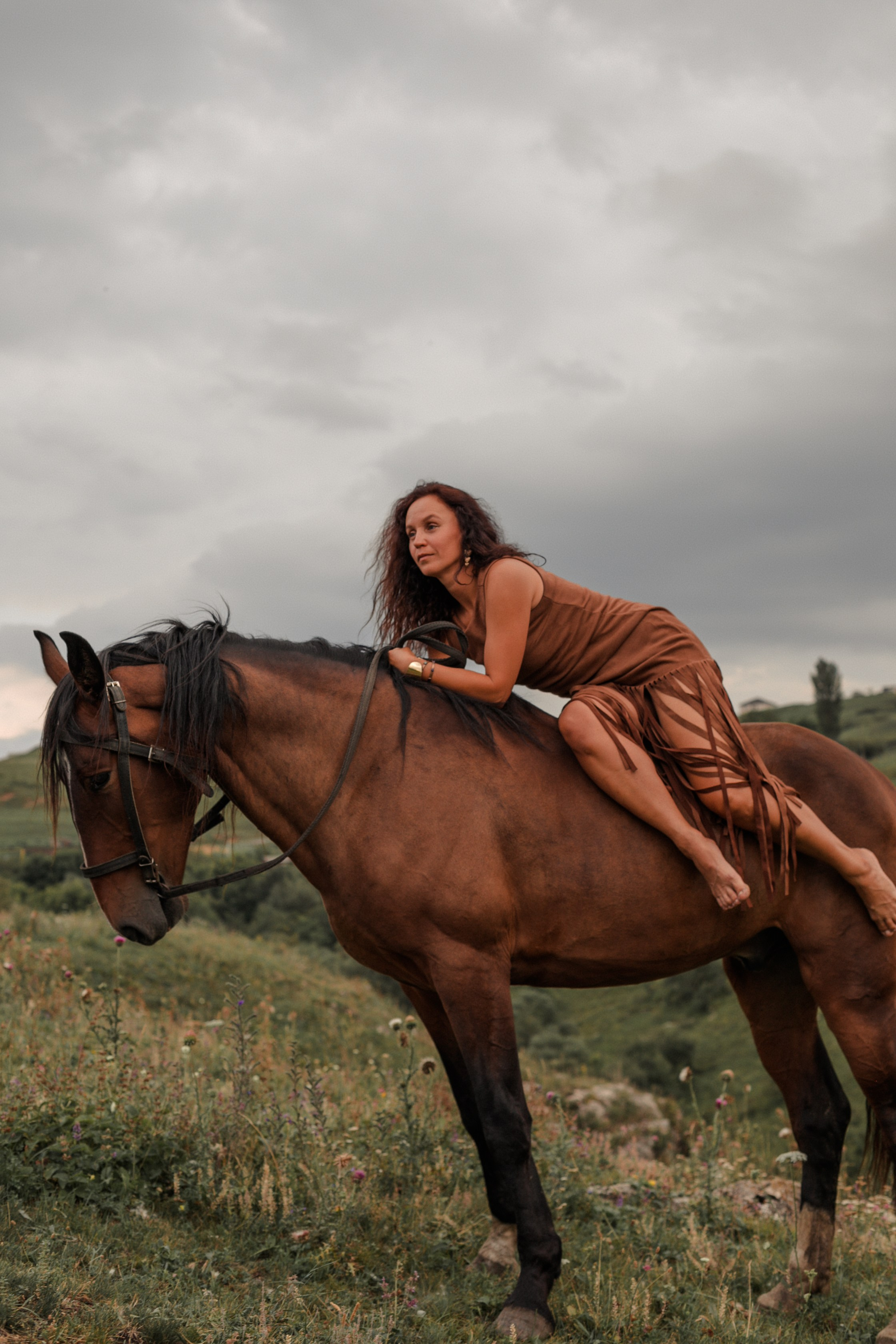  фотосессия в горах· фотограф в горах кавказа· семейная фотосессия в горах· свадебная фотосессия в горах· фотосессия на эльбрусе· фототур в горы· фотограф на природе· фотосъемка в стиле натура· портрет на природе· выездная фотосессия