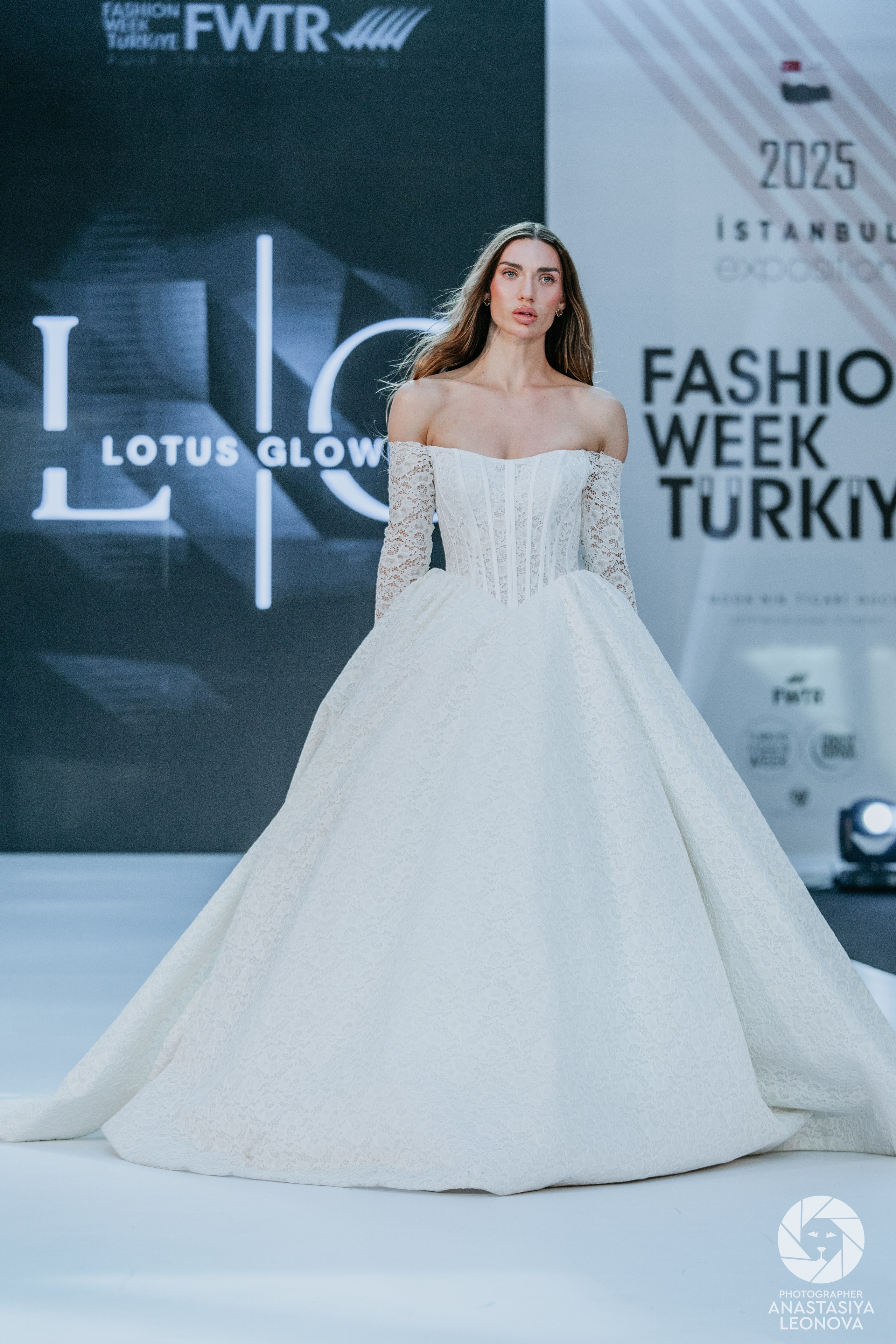Fashion Week Türkiye [spring, 2025]. Anastasia Leonowa