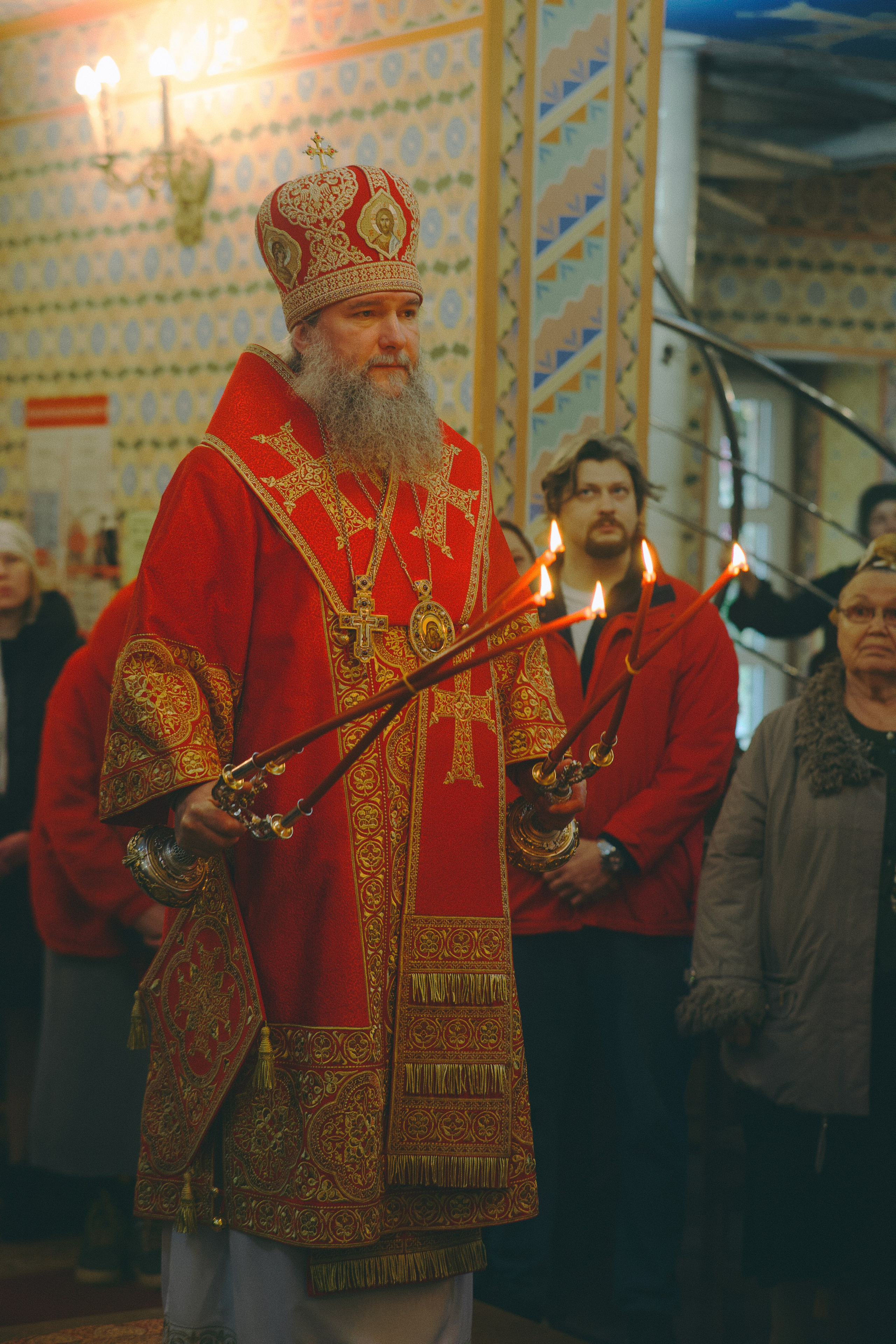 Репортаж с Божественной литургии в храме св. Пантелеимона в Екатеринбурге. Фотограф в Екатеринбурге: венчания, крещения, репортаж. Видео и трансляции. Официальный фотограф Екатеринбургской епархии