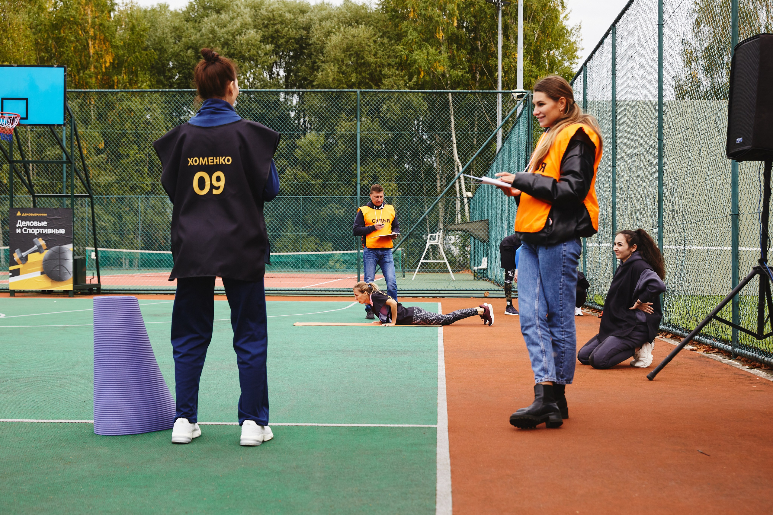 Фотограф на тимбилдинг: спортивное командообразование за городом. КонТайм: профессиональная съемка для организаций