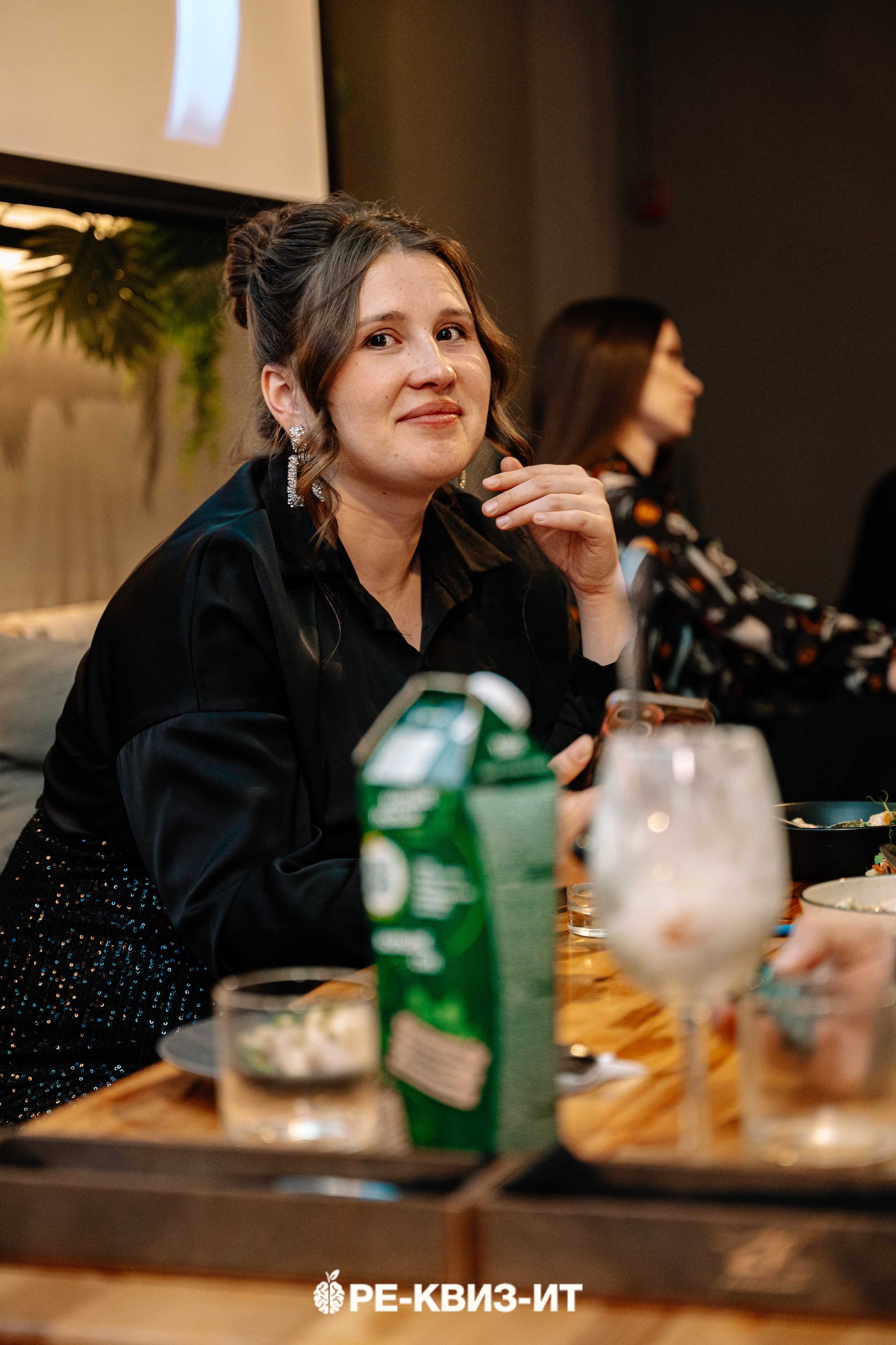 Реквизит — квиз в Зеленодольске и Волжске ZR cafe. Свадебный фотограф в Казани, и Зеленодольске Радик Мухаметов