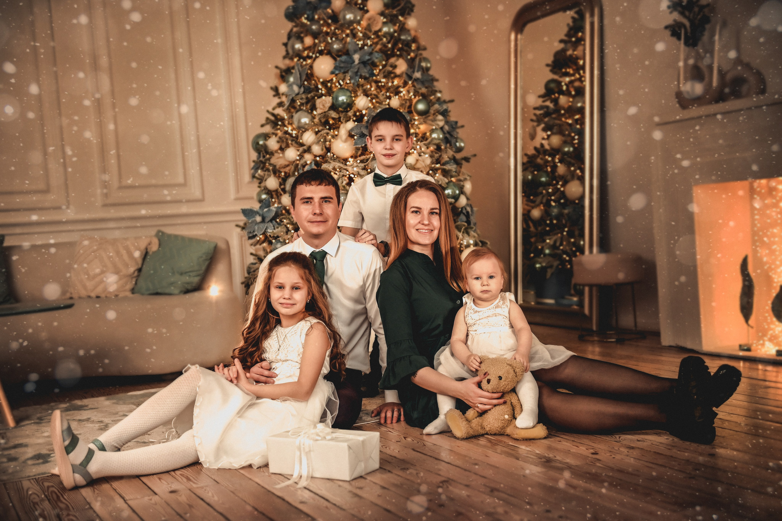 Новогодняя. Свадебный, семейный, детский, контент фотограф в Омске Максим Ильин