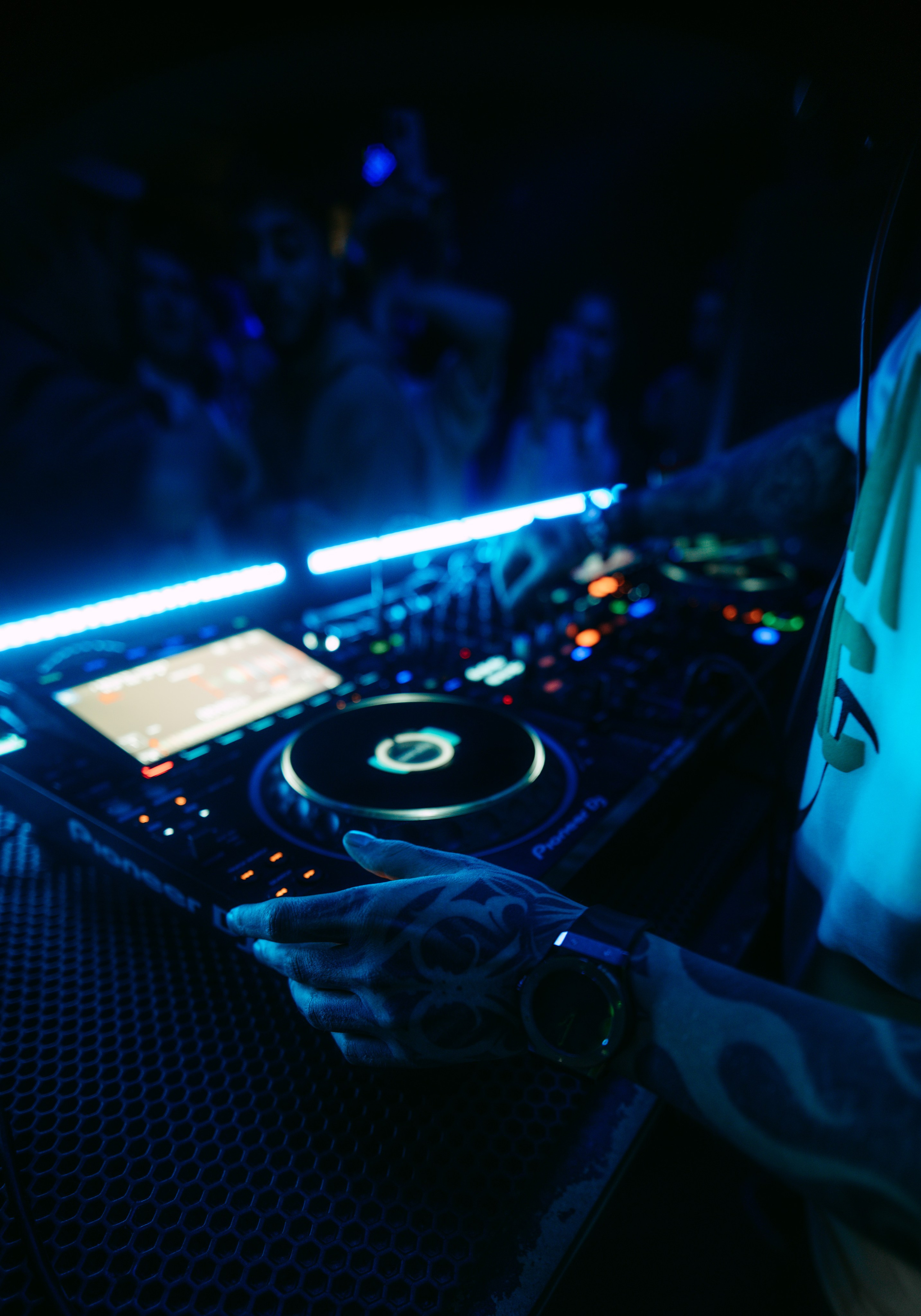 Custom x Медиабаскет. Саша Копылов, фотограф в Казани