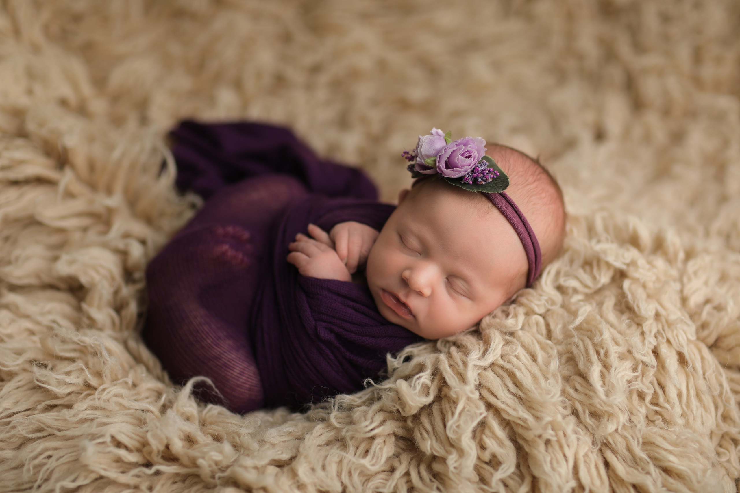 PH @anna_molodykh_newborn.almaty. Retoucher Aleksmokh