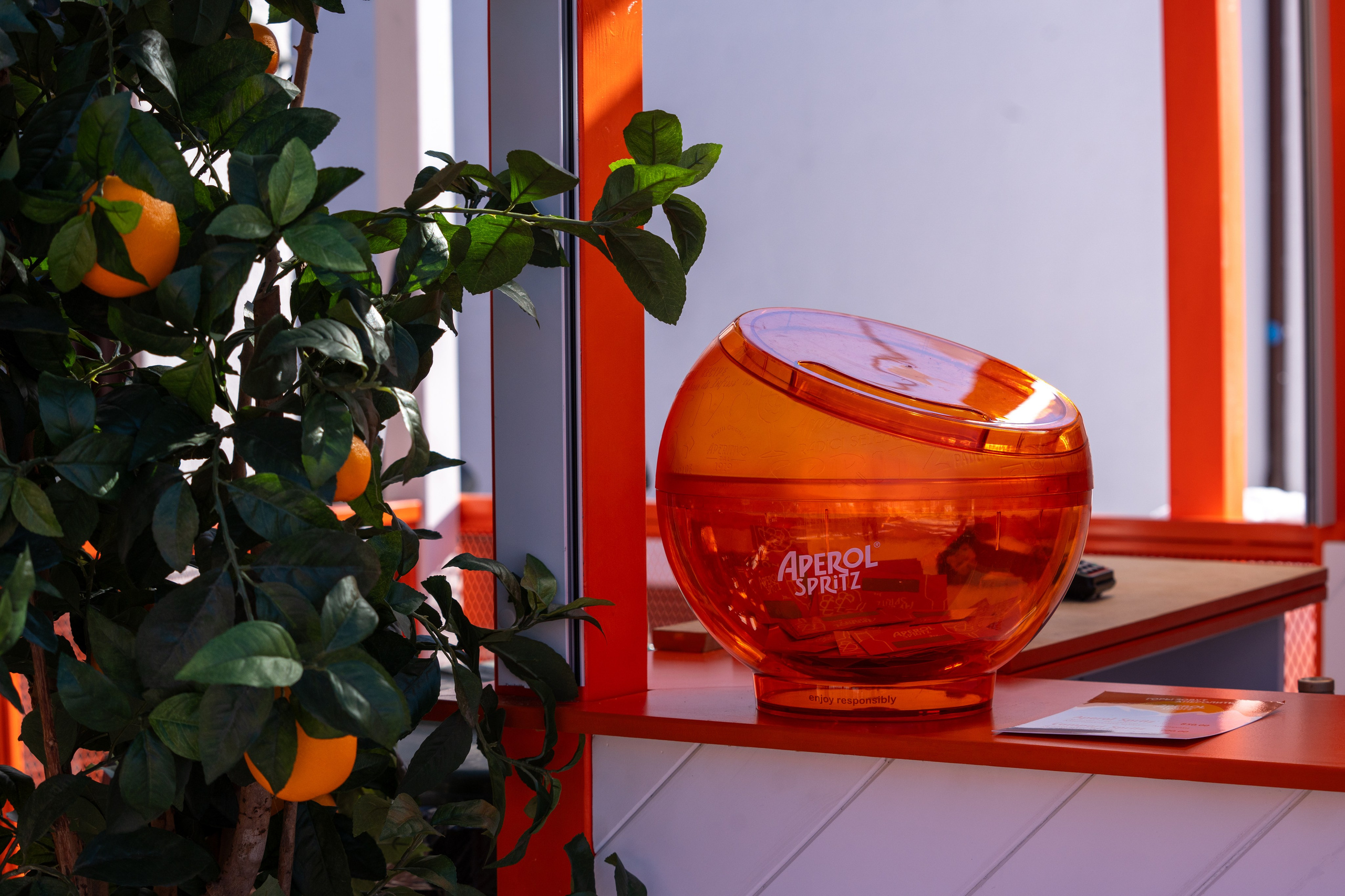 Фотоотчет партнерской интеграции Aperol Spritz на Роза Фест 2025. Репортажный фотограф в Красной Поляне и Сочи Павлюченко Екатерина