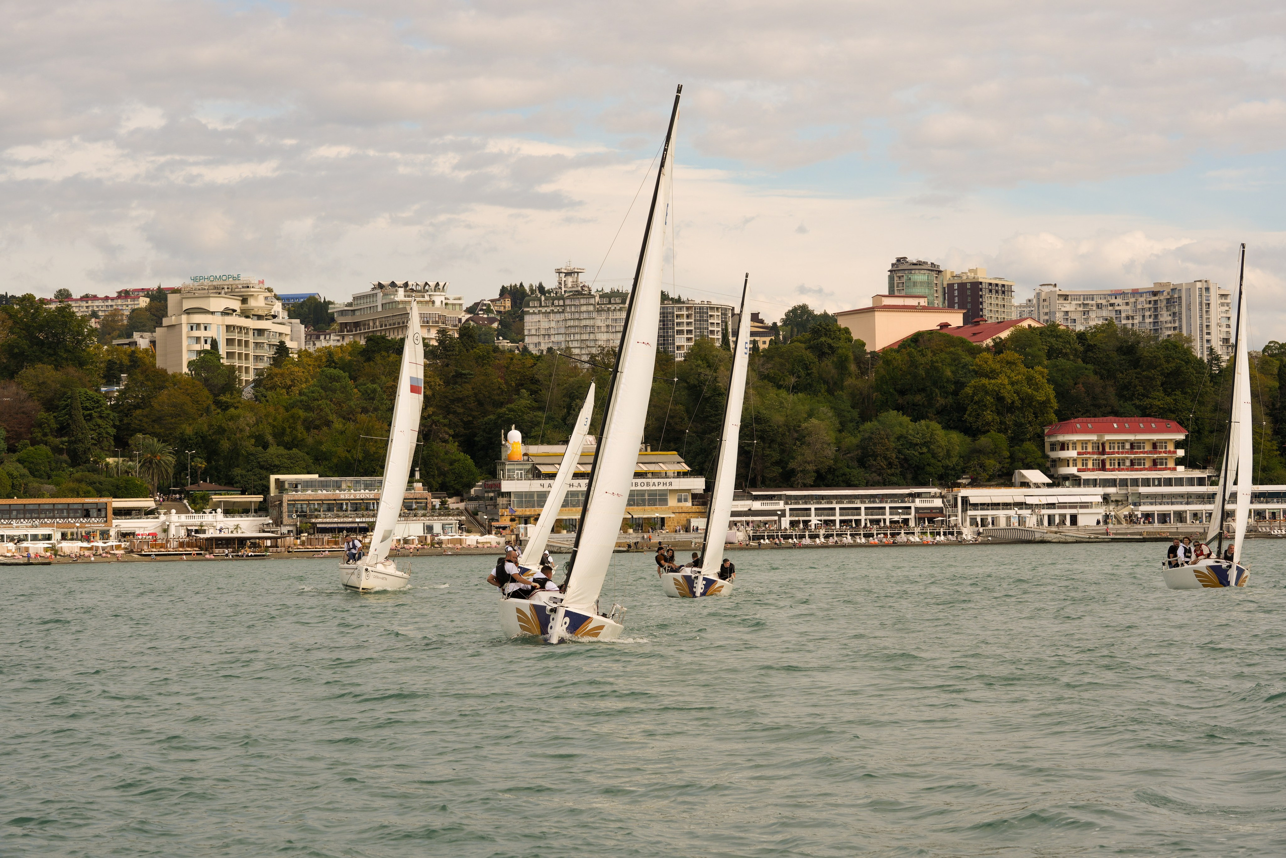 Яхтенная регата для компании Агрегатка. Репортажный фотограф в Красной Поляне и Сочи Павлюченко Екатерина
