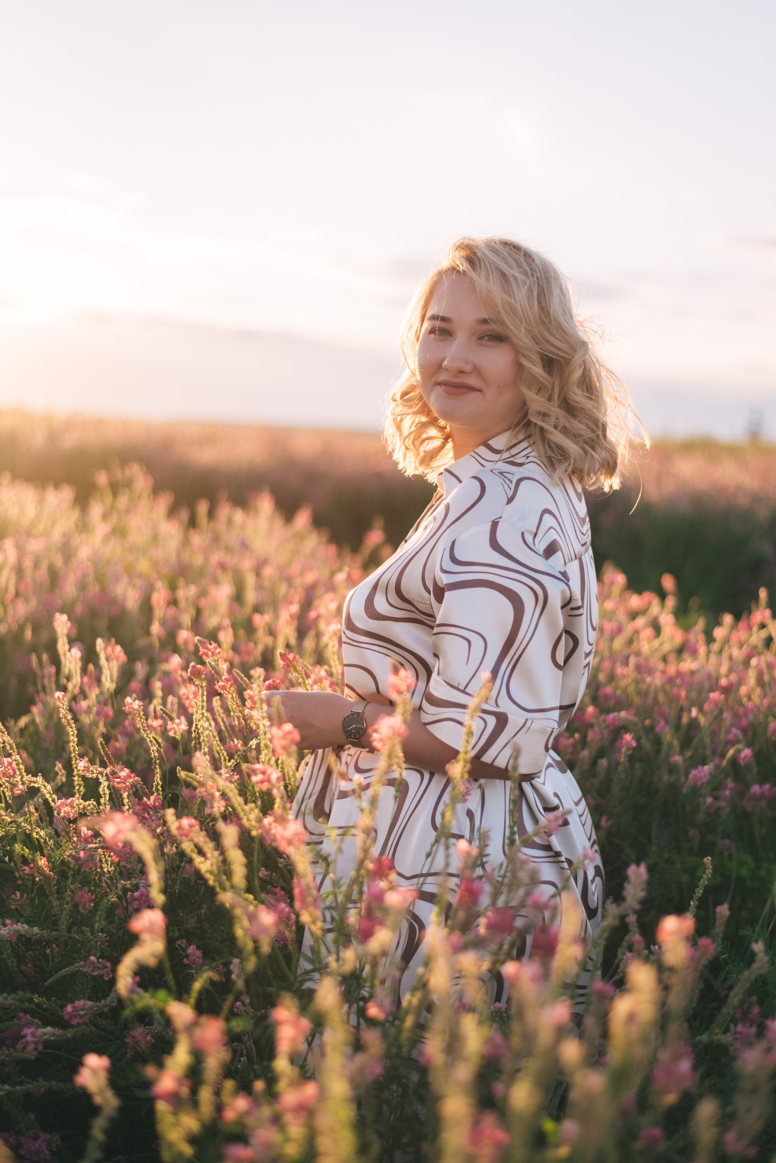 Прогулка в поле Лиза и Вика. Семейный фотограф Саратов Маргарита Куликова