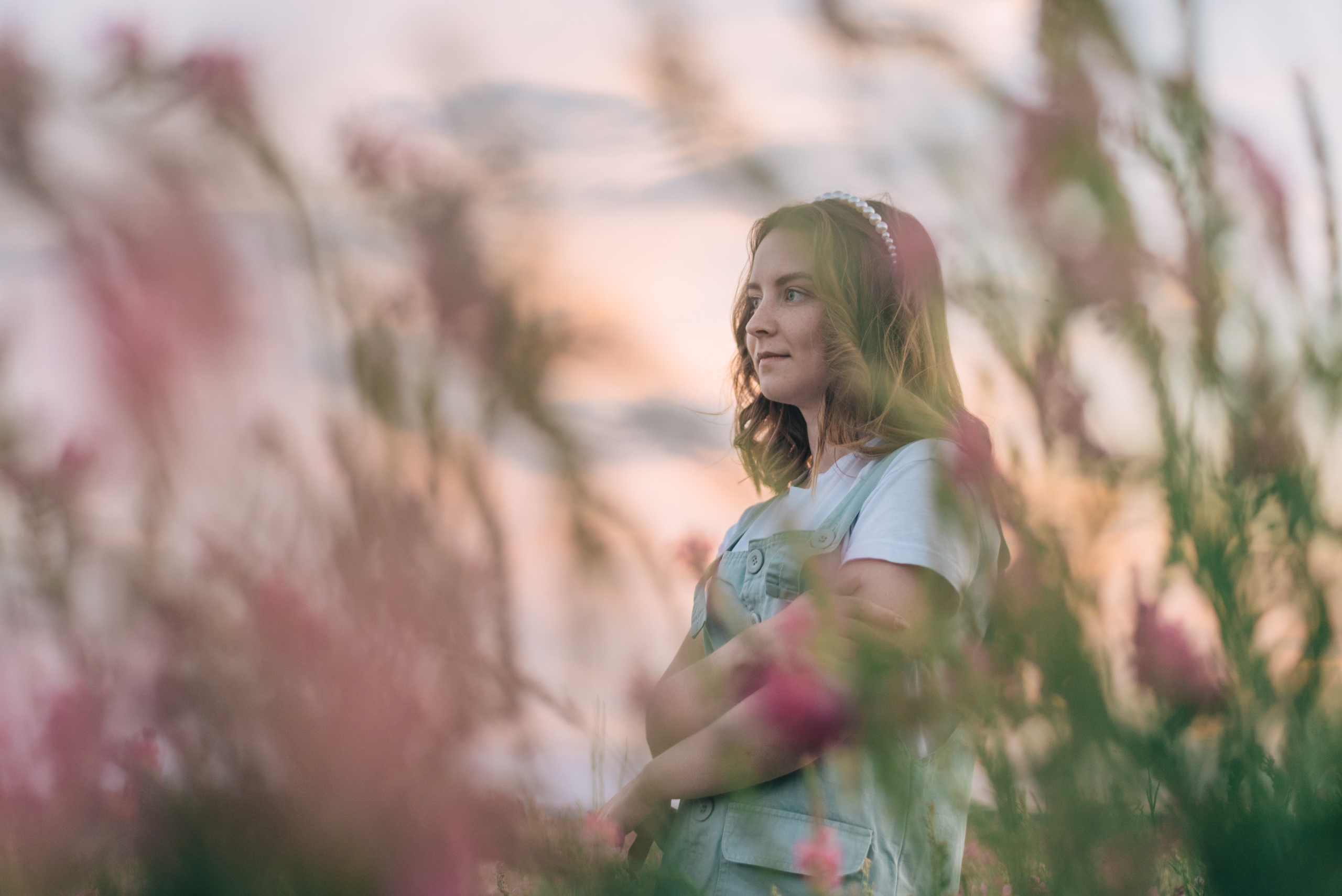 Прогулка в поле Лиза и Вика. Семейный фотограф Саратов Маргарита Куликова