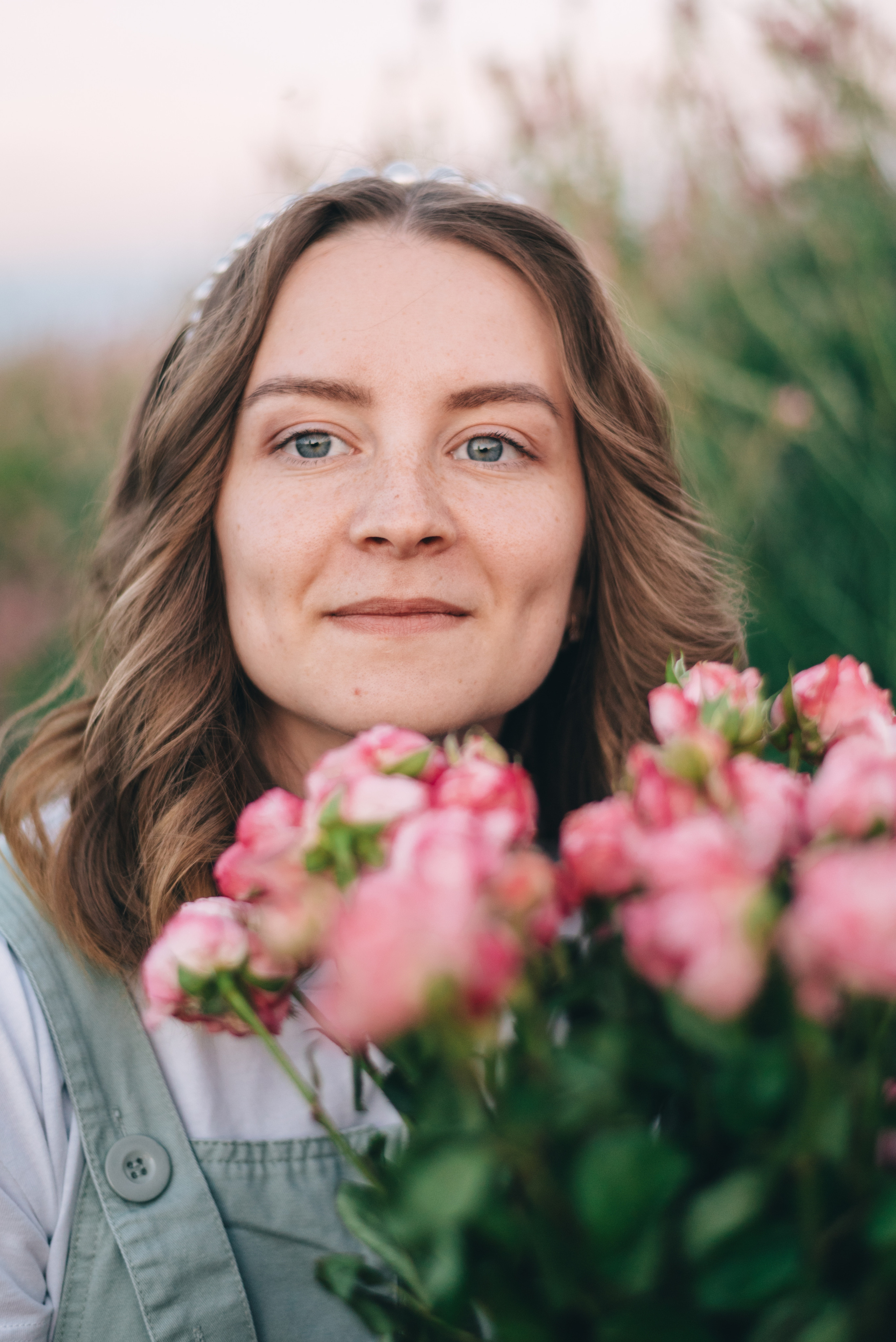 Прогулка в поле Лиза и Вика. Семейный фотограф Саратов Маргарита Куликова