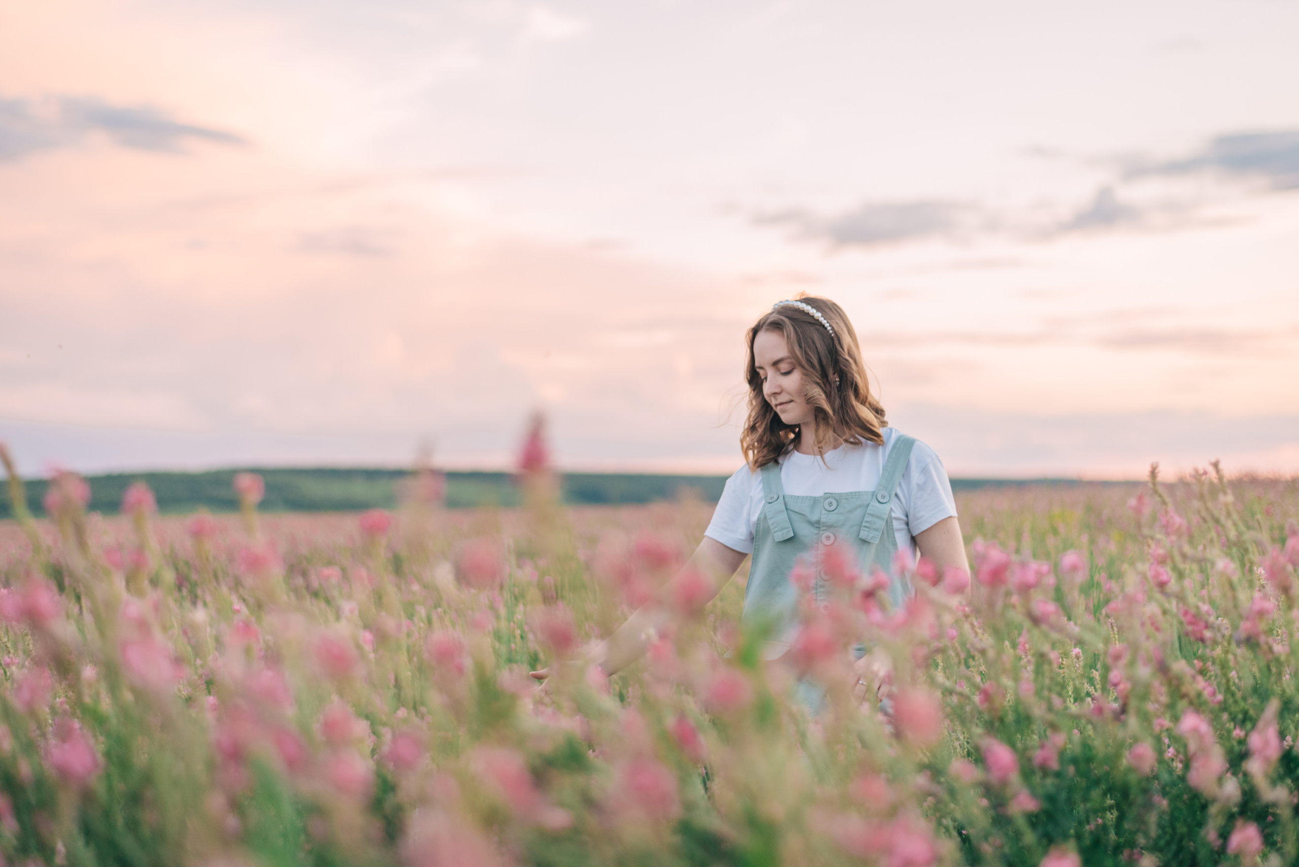 Прогулка в поле Лиза и Вика. Семейный фотограф Саратов Маргарита Куликова