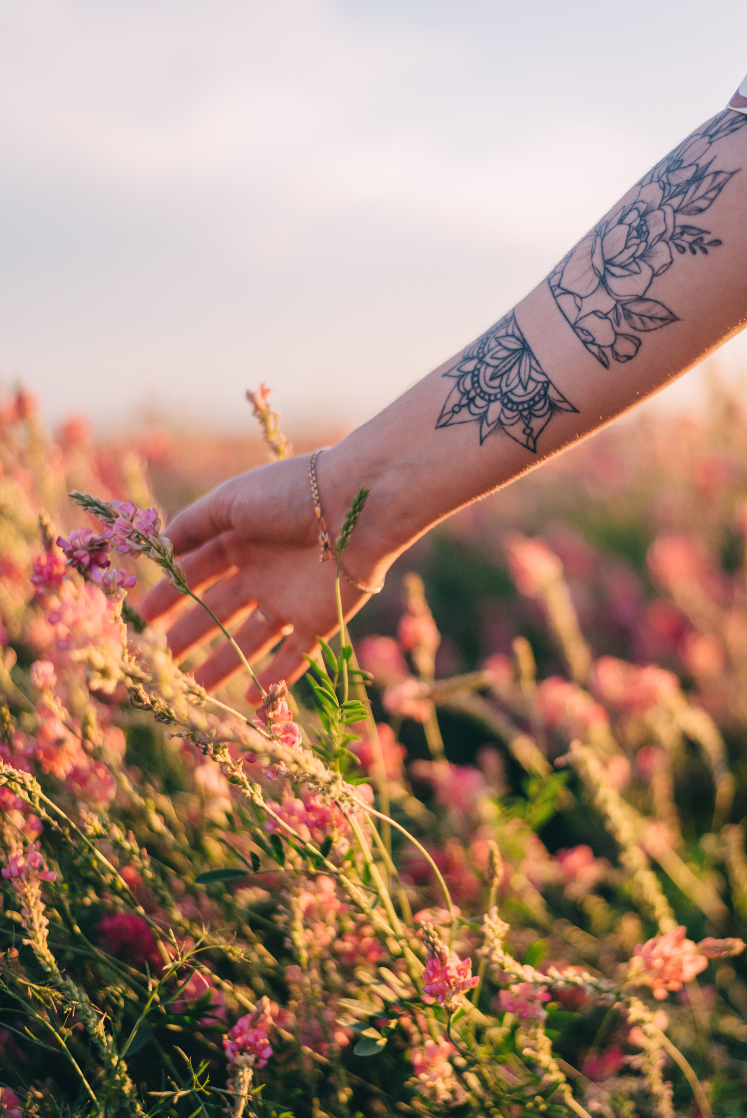 Прогулка в поле Лиза и Вика. Семейный фотограф Саратов Маргарита Куликова