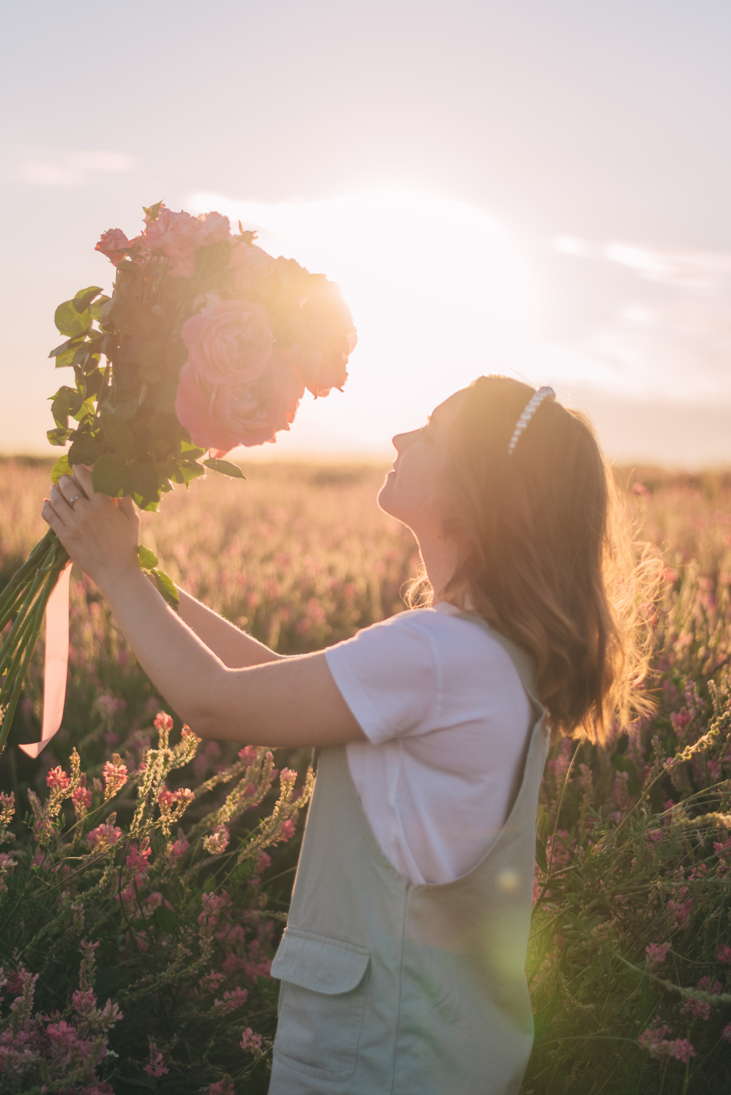 Прогулка в поле Лиза и Вика. Семейный фотограф Саратов Маргарита Куликова