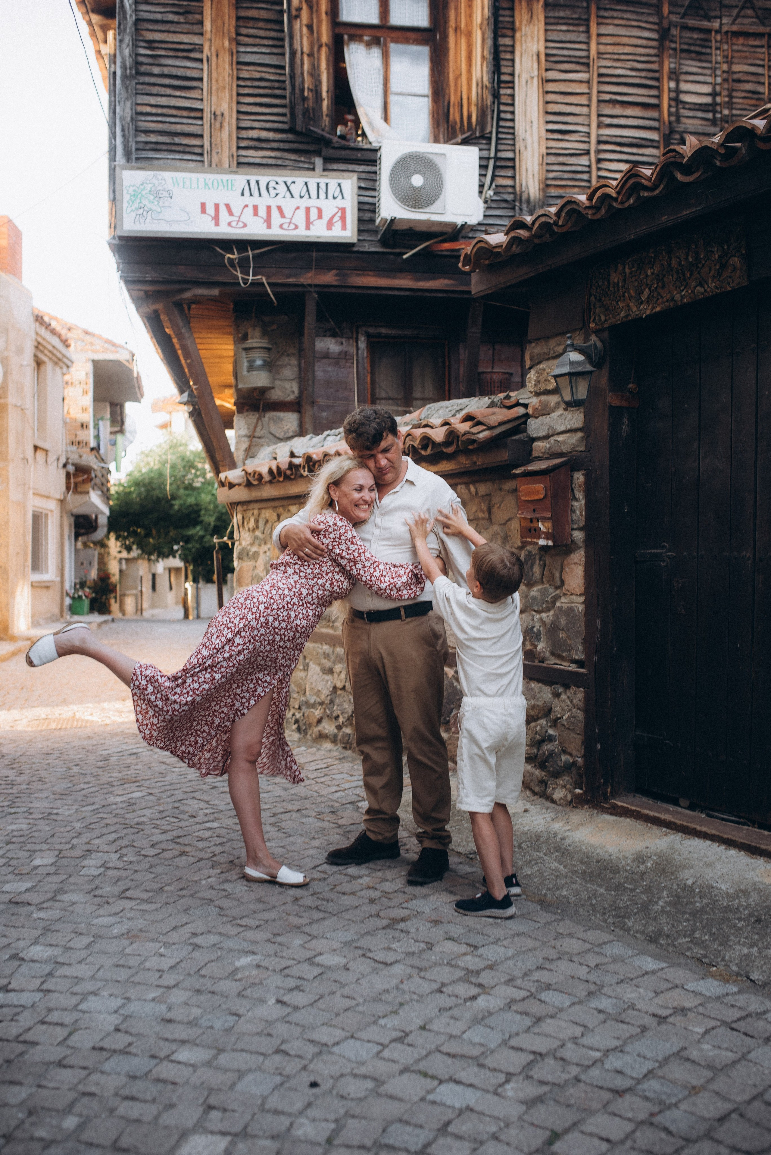 Яна и семья старый Созополь. Фотограф в Болгарии. Фотограф в Созополе
