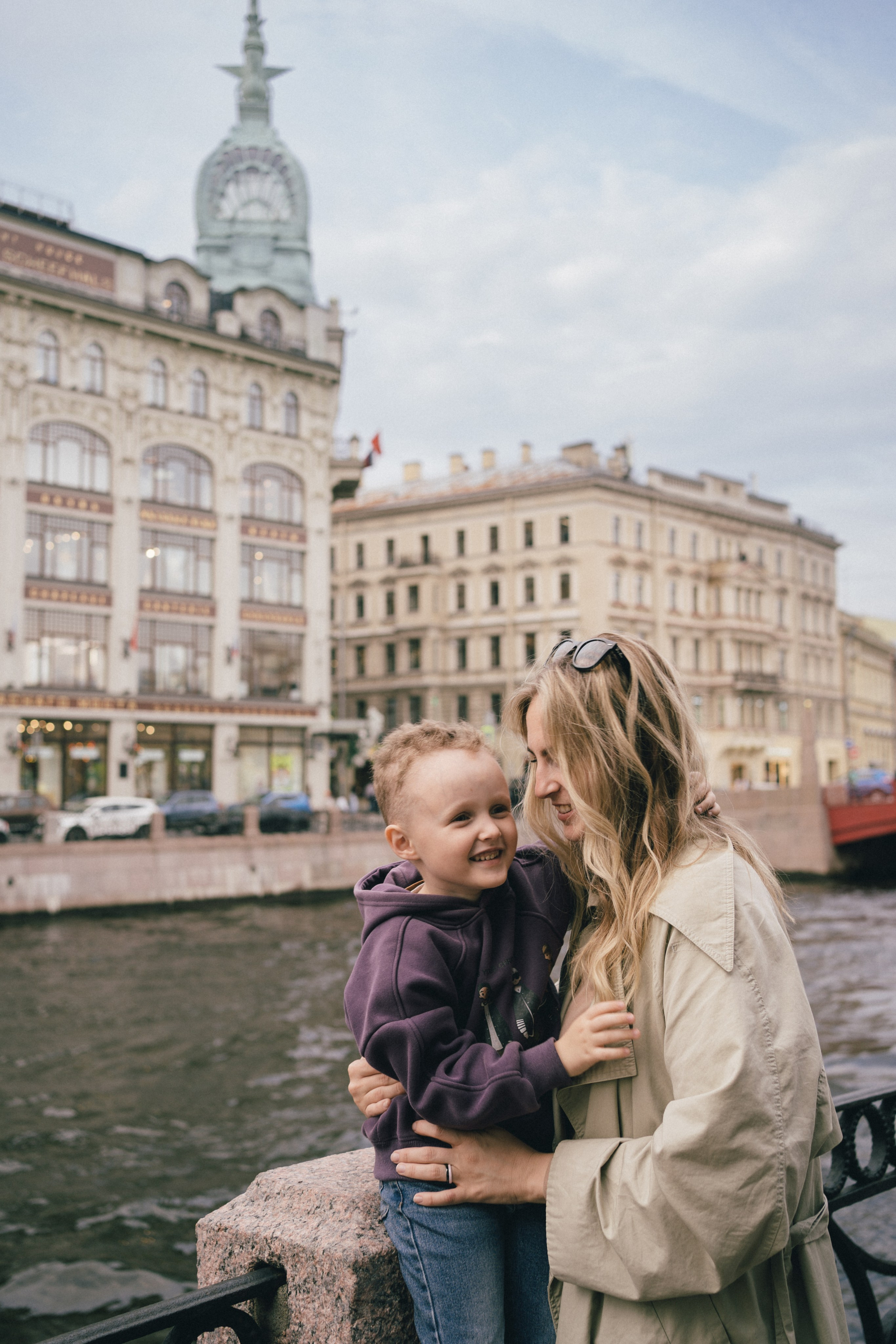 Мама и сын. Репортажный фотограф в Санкт-Петербурге. Фотограф на мероприятие в СПБ
