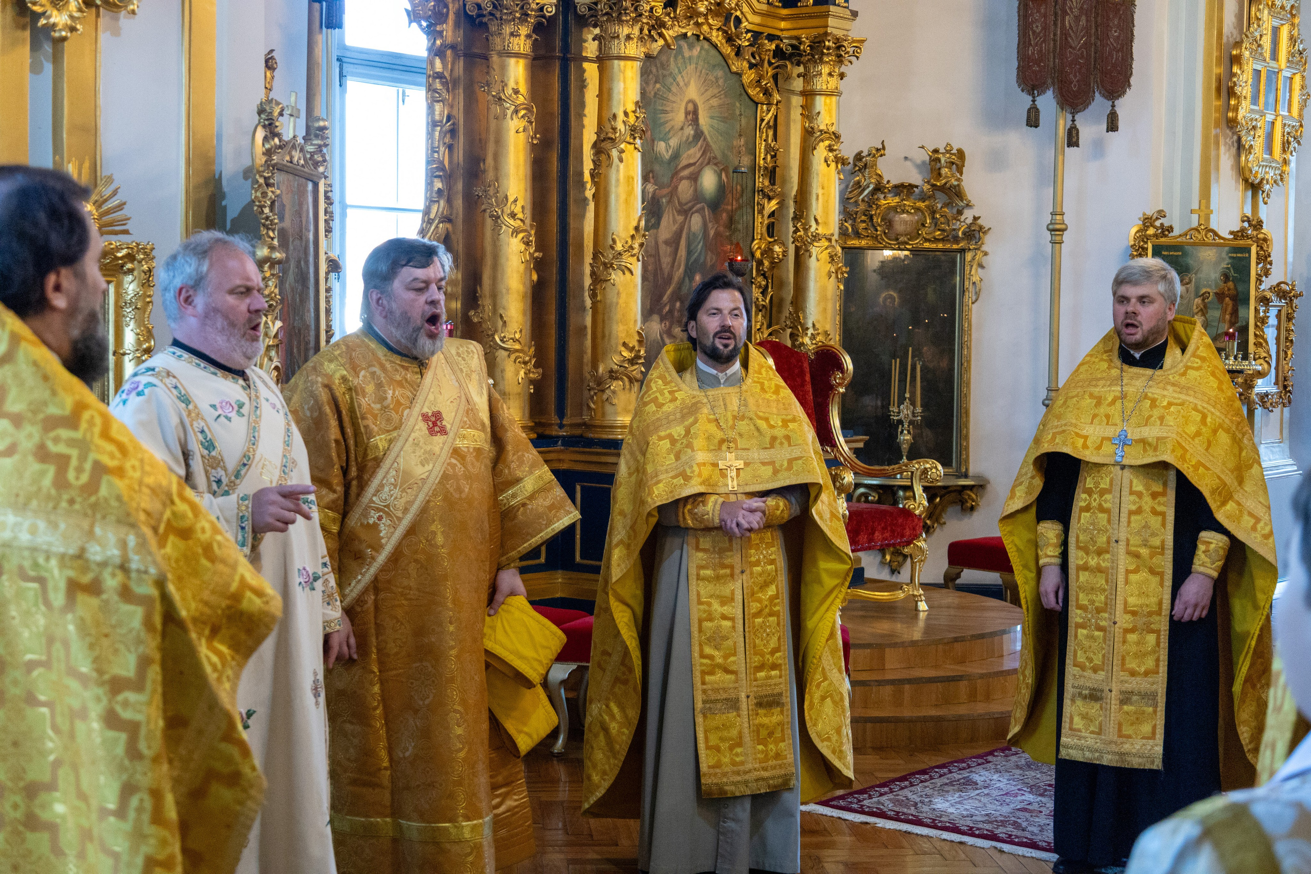 СЛАВНЫХ И ВСЕХВАЛЬНЫХ ПЕРВОВЕРХОВНЫХ АПОСТОЛОВ ПЕТРА И ПАВЛА. НИКОЛО-БОГОЯВЛЕНСКИЙ МОРСКОЙ СОБОР